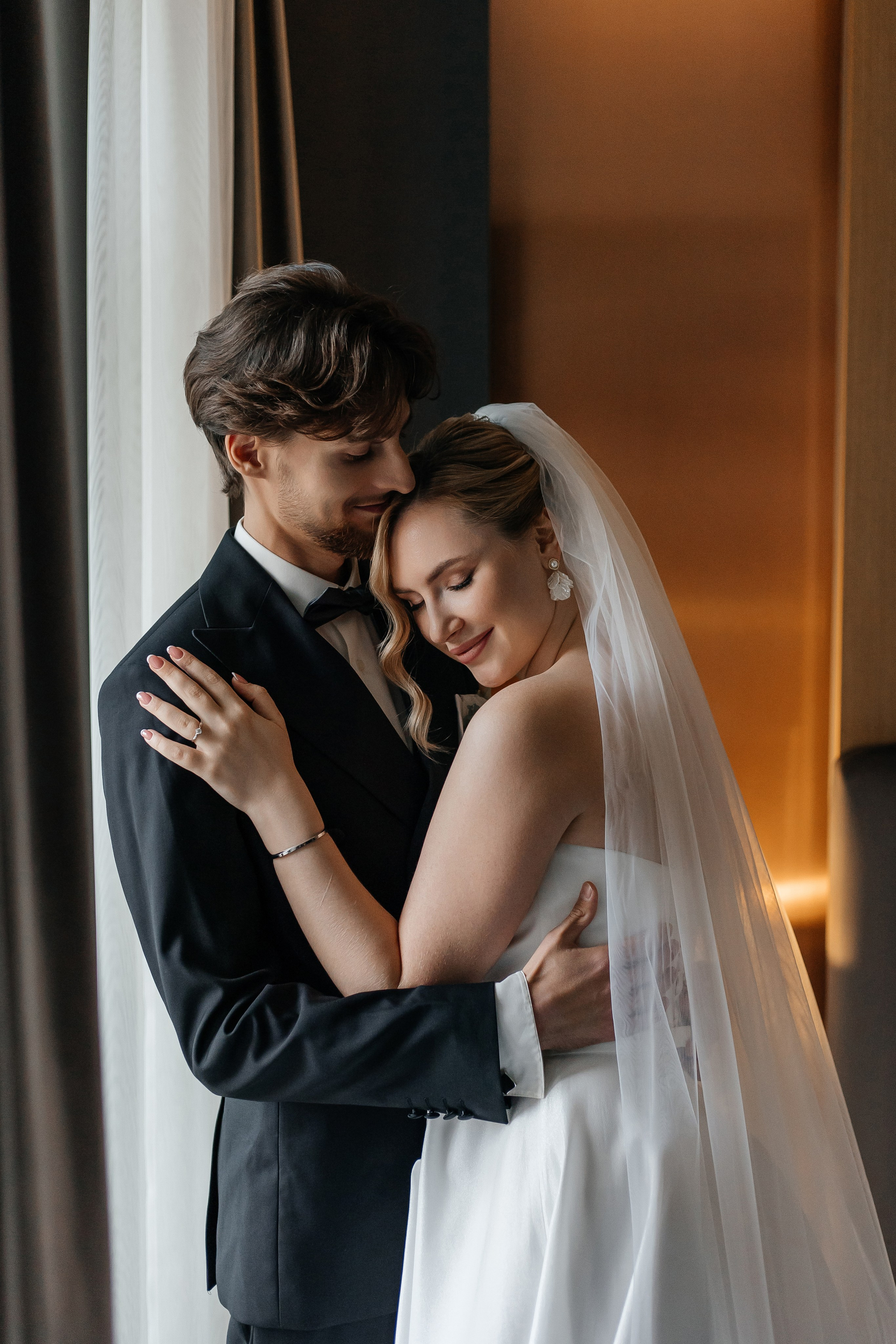 Свадебная фотосессия в отеле Хартвел в Москве