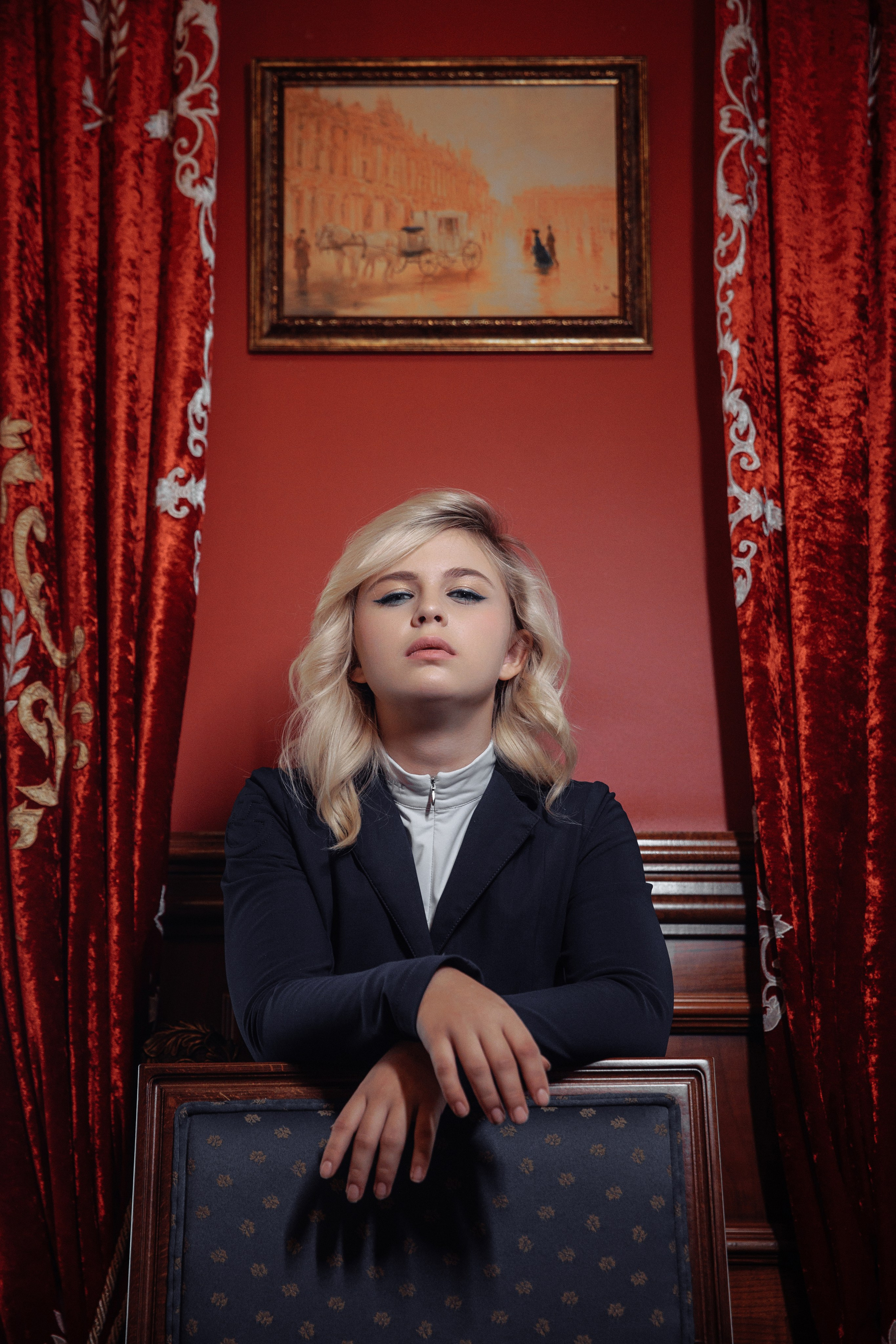 Фотосессия Евы Демидовой во дворце Трезини. Санкт-Петербург. Ева Демидова. Спортсмен по конкуру в Санкт-Петербуре