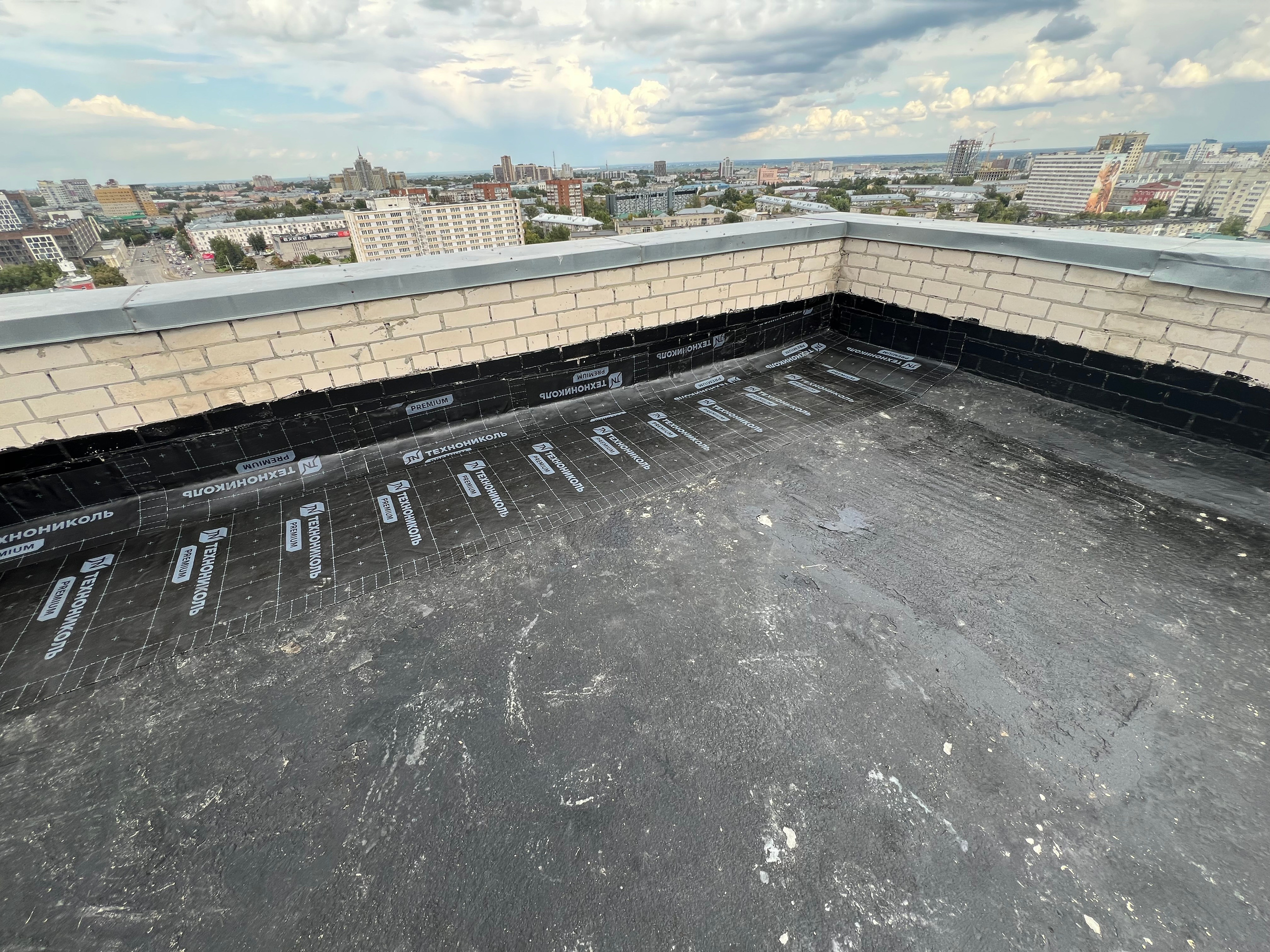 ТСЖ Строителей 33 Монтаж наплавляемой кровли