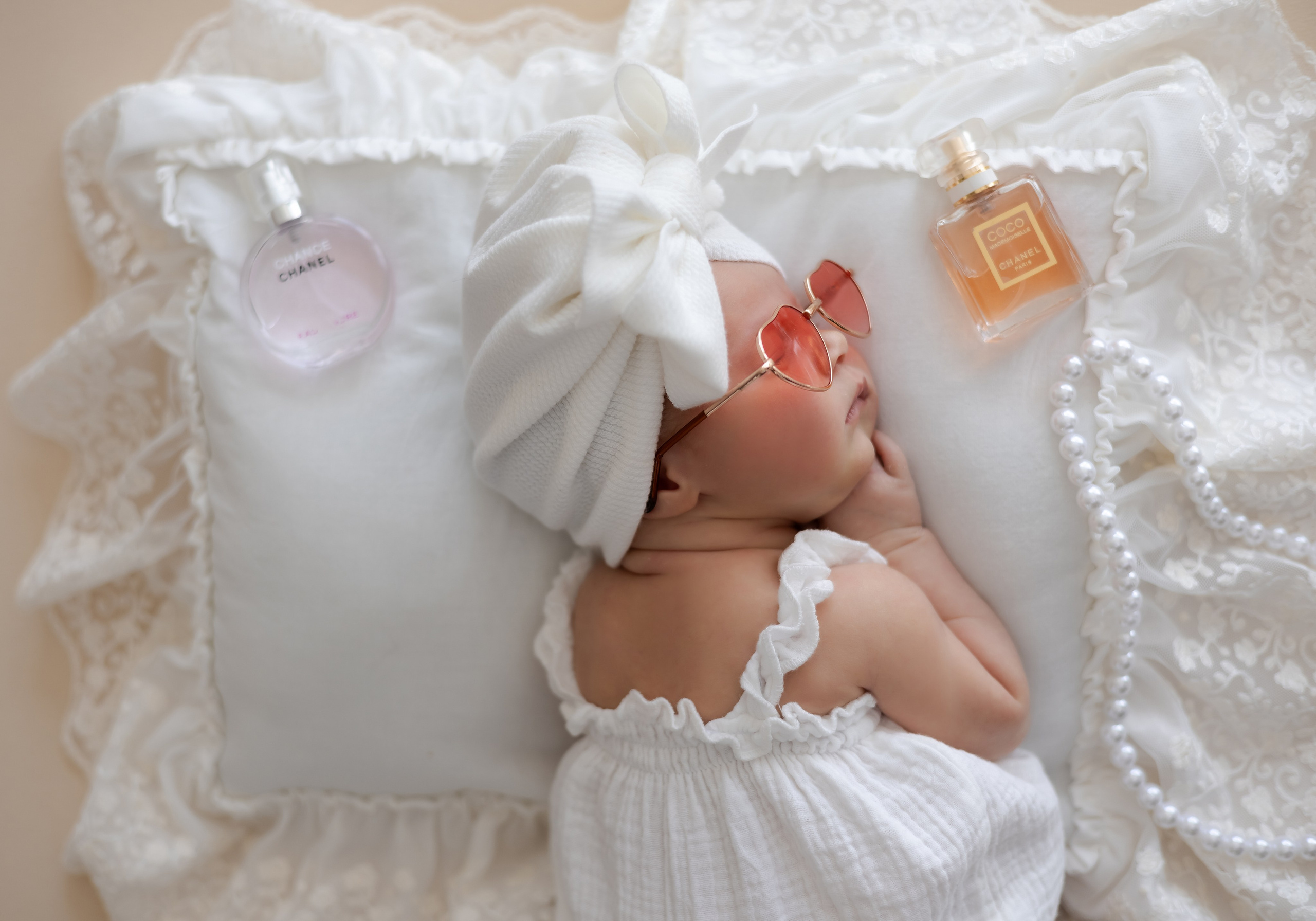 Newborn девочки. Фотограф новорожденных малышей в городе Сочи