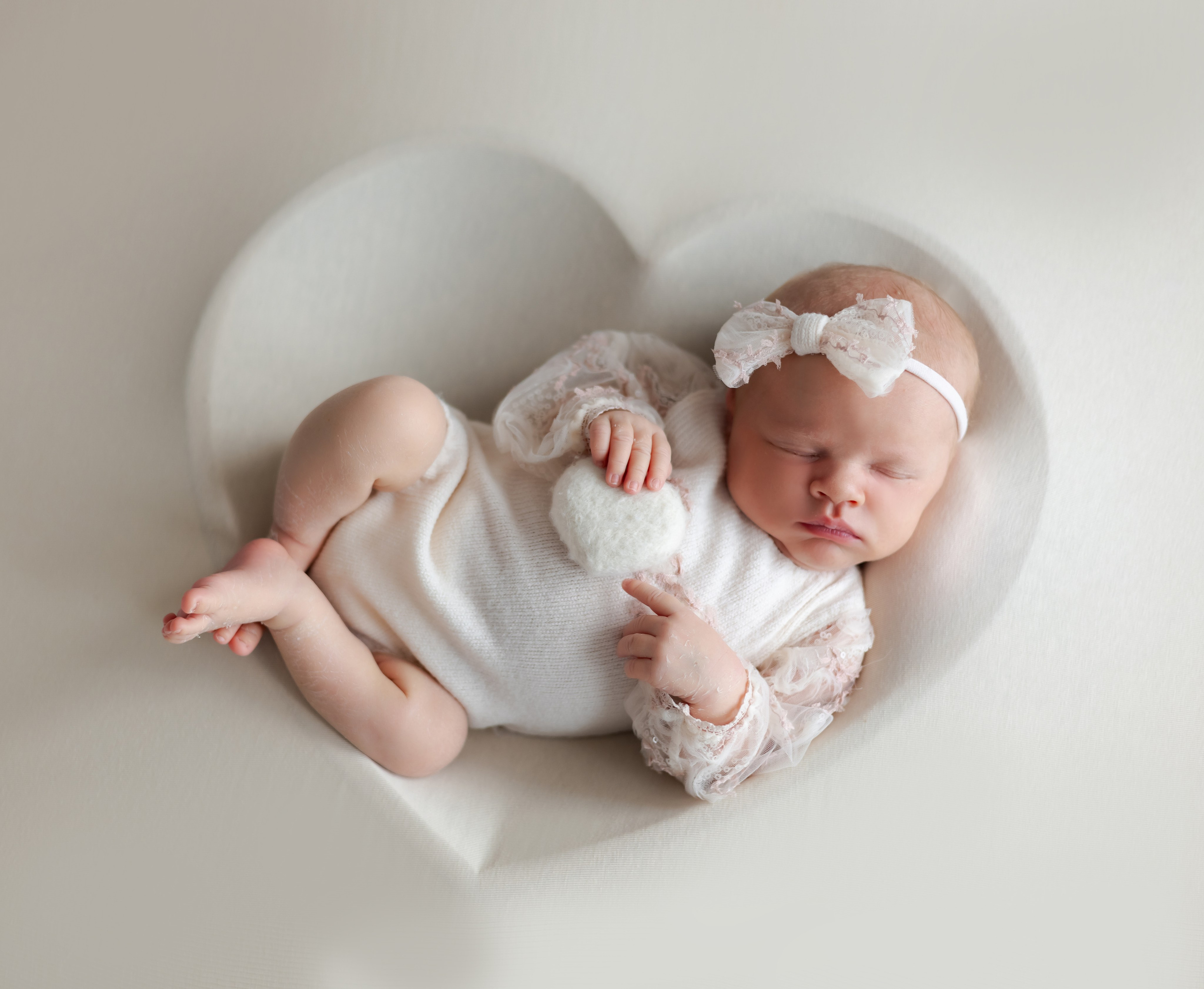 Newborn девочки. Фотограф новорожденных малышей в городе Сочи