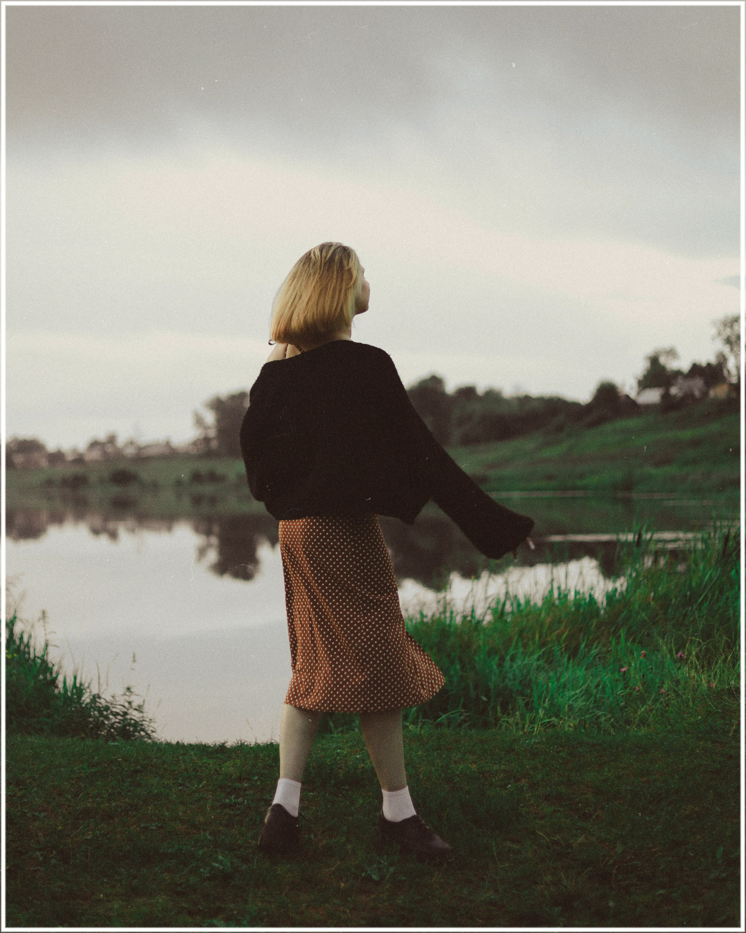 Without an umbrella. Sun Betty — кинофотограф Элизабет