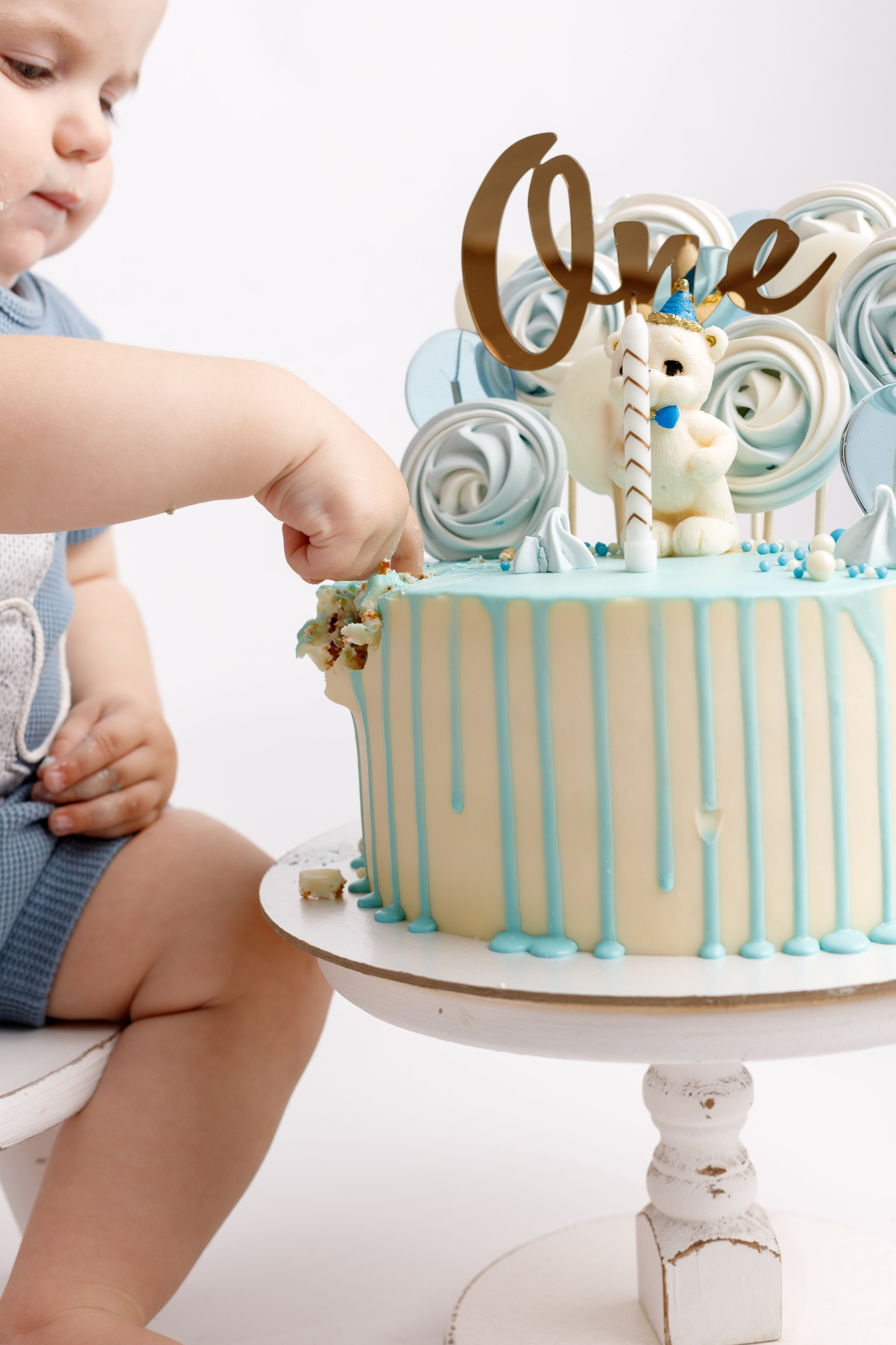 Влад «Первый тортик». Фотограф новорожденных в г. Оренбурге Екатерина Козлова