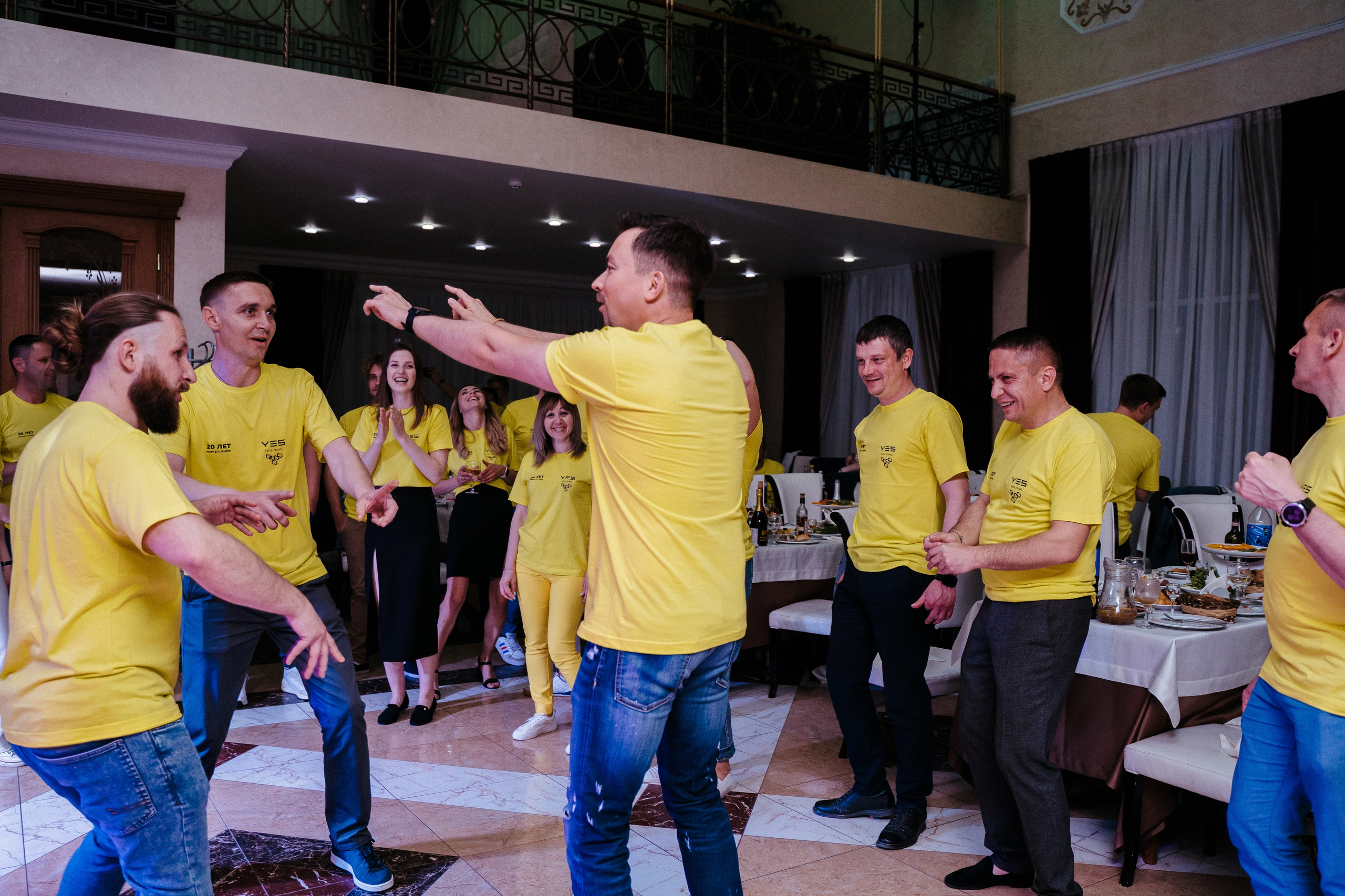 Yes Holding. Свадебный фотограф в Симферополе