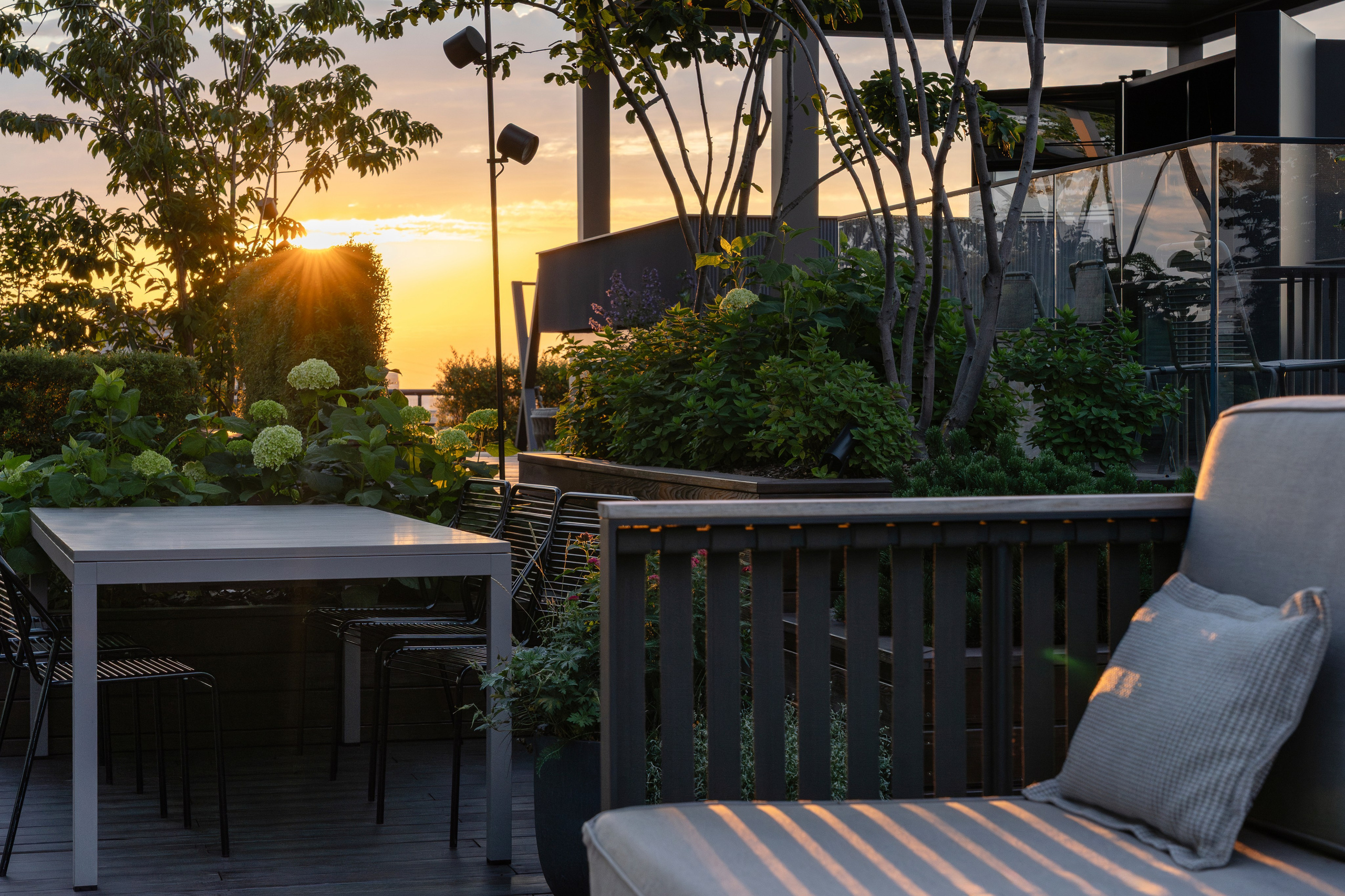 Brusnika office terrace, Moscow. Артамонов Александр | Архитектурный и ландшафтный фотограф