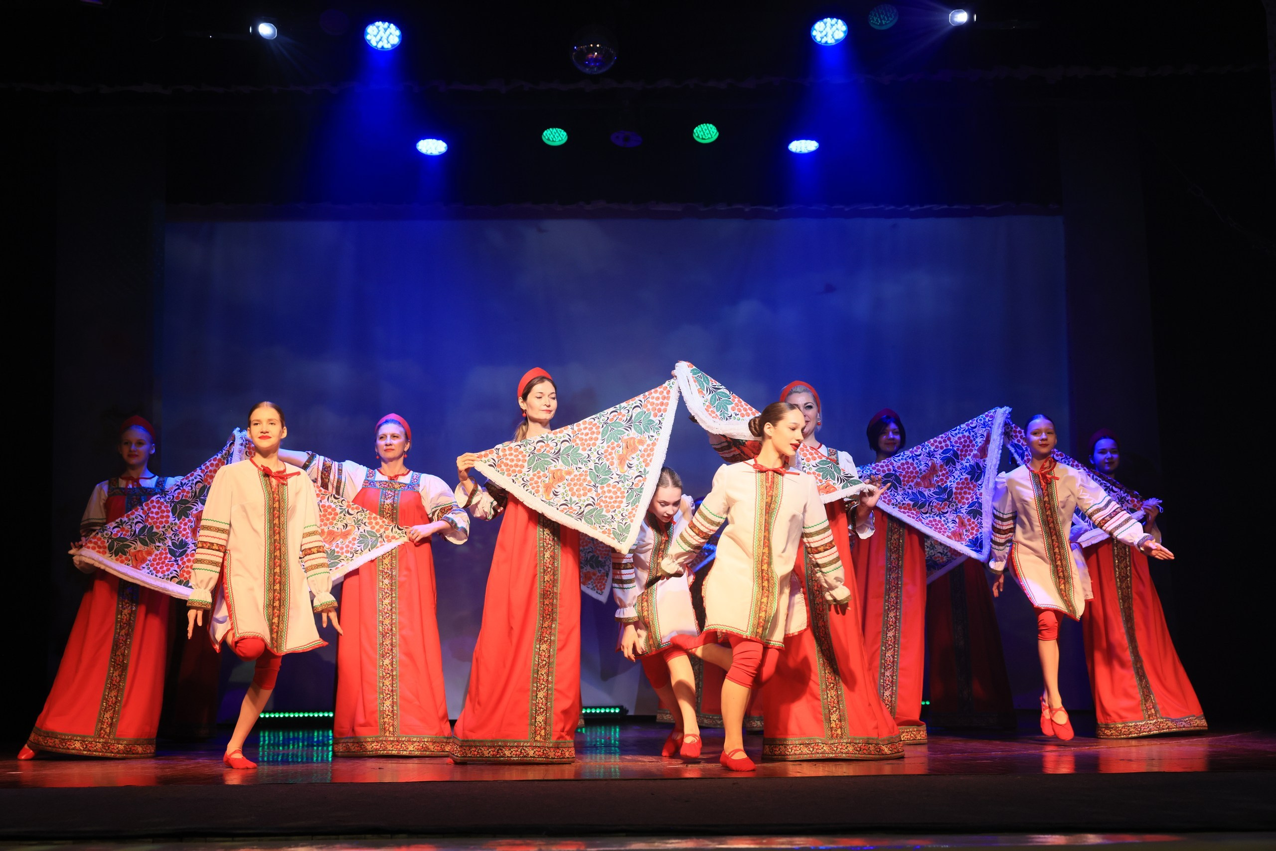 Концерт к 8 Марта в ДК «Металлург» г. Тула. Фотограф в Туле Крупский АнДРей. Фотостудия «КАДР71» в Туле