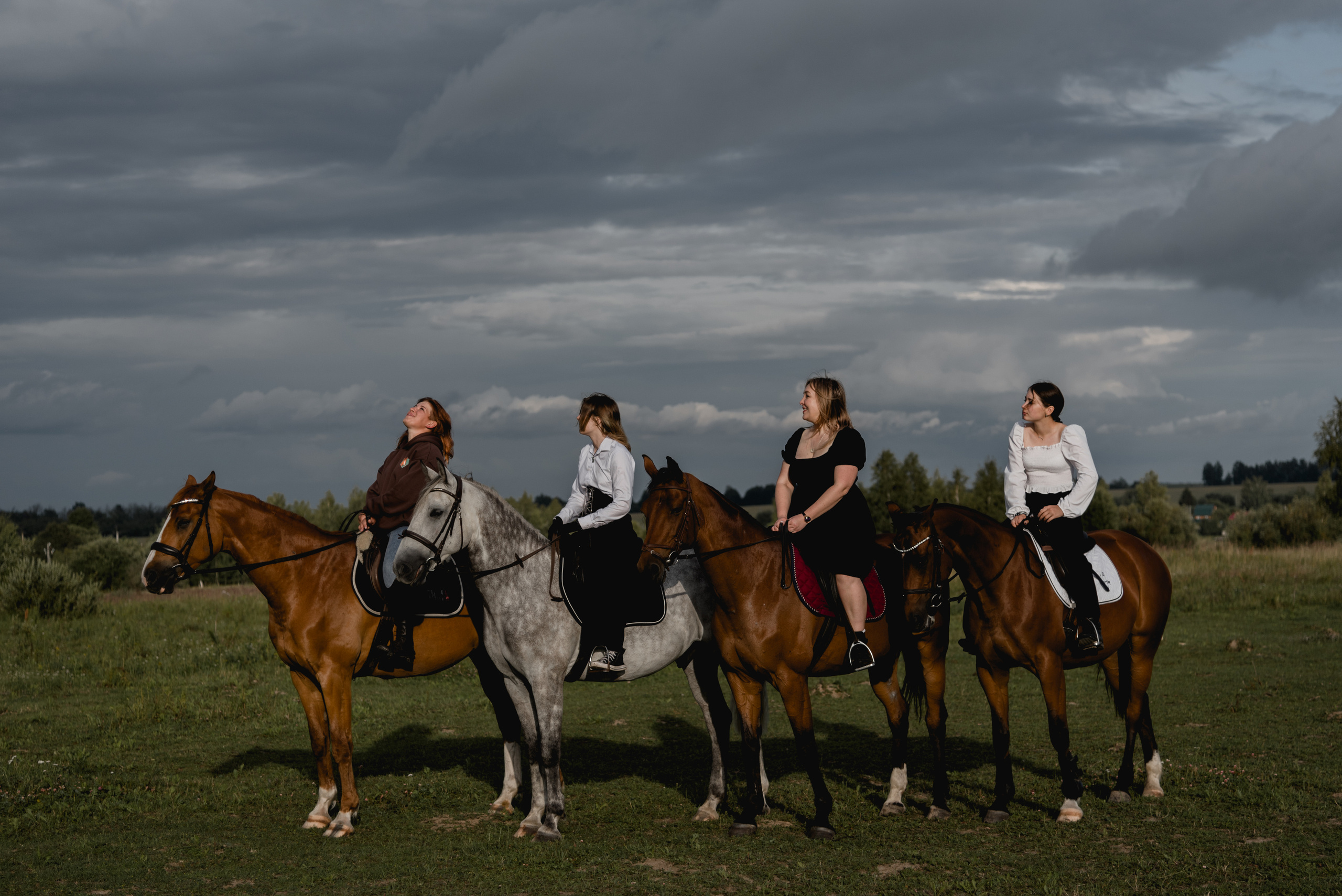 С лошадьми. ФОТОГРАФ СЕРГЕЕВА МАРИЯ