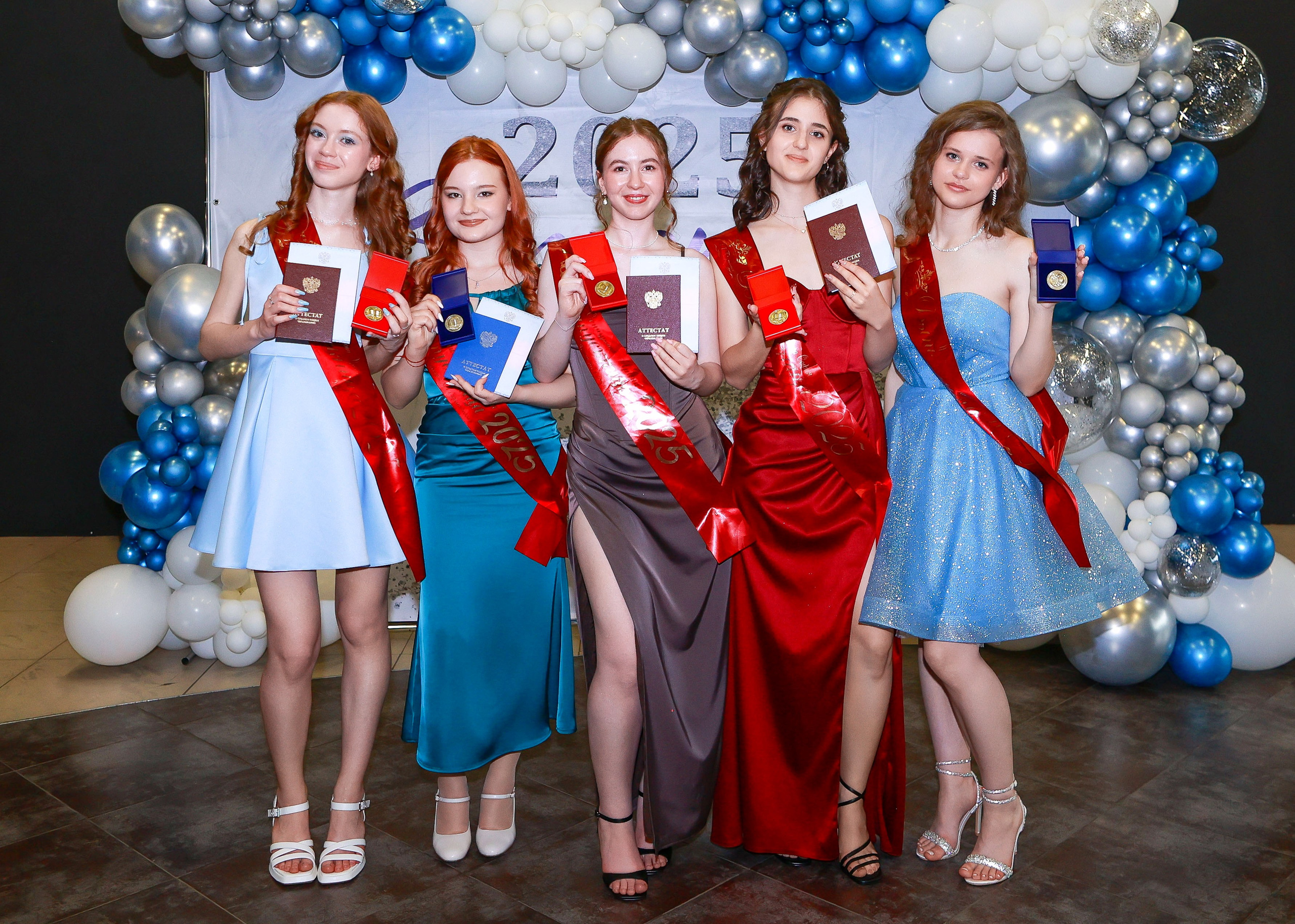 Вручение аттестатов 11 класс в Домодедовский лицей № 3. Выпускные альбомы и школьный фотограф в Подольске, Троицке, Щербинке, Москве и Московской области