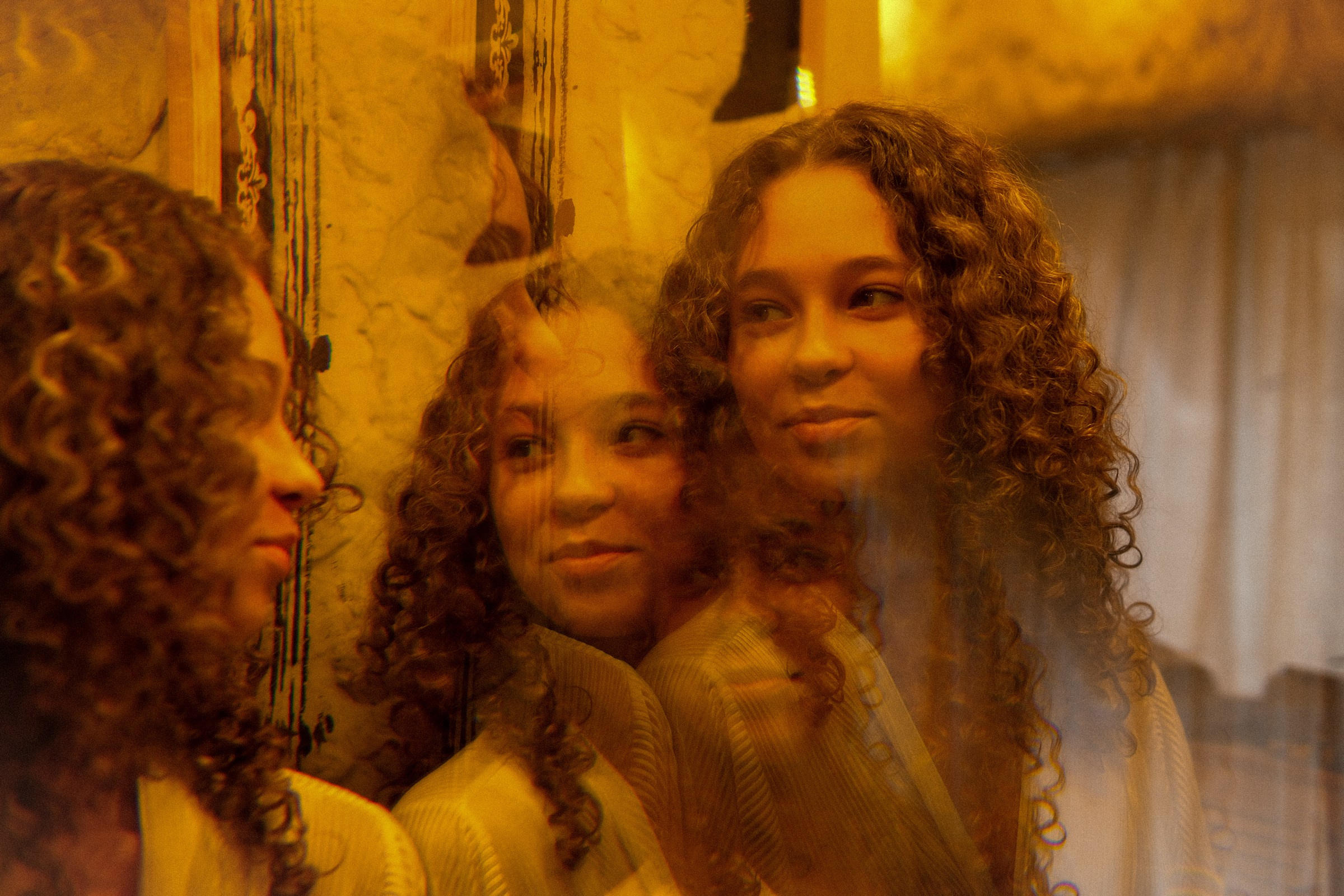 Эмилия. Привет! Меня зовут Дарья и я фотограф/видеограф из Ульяновска