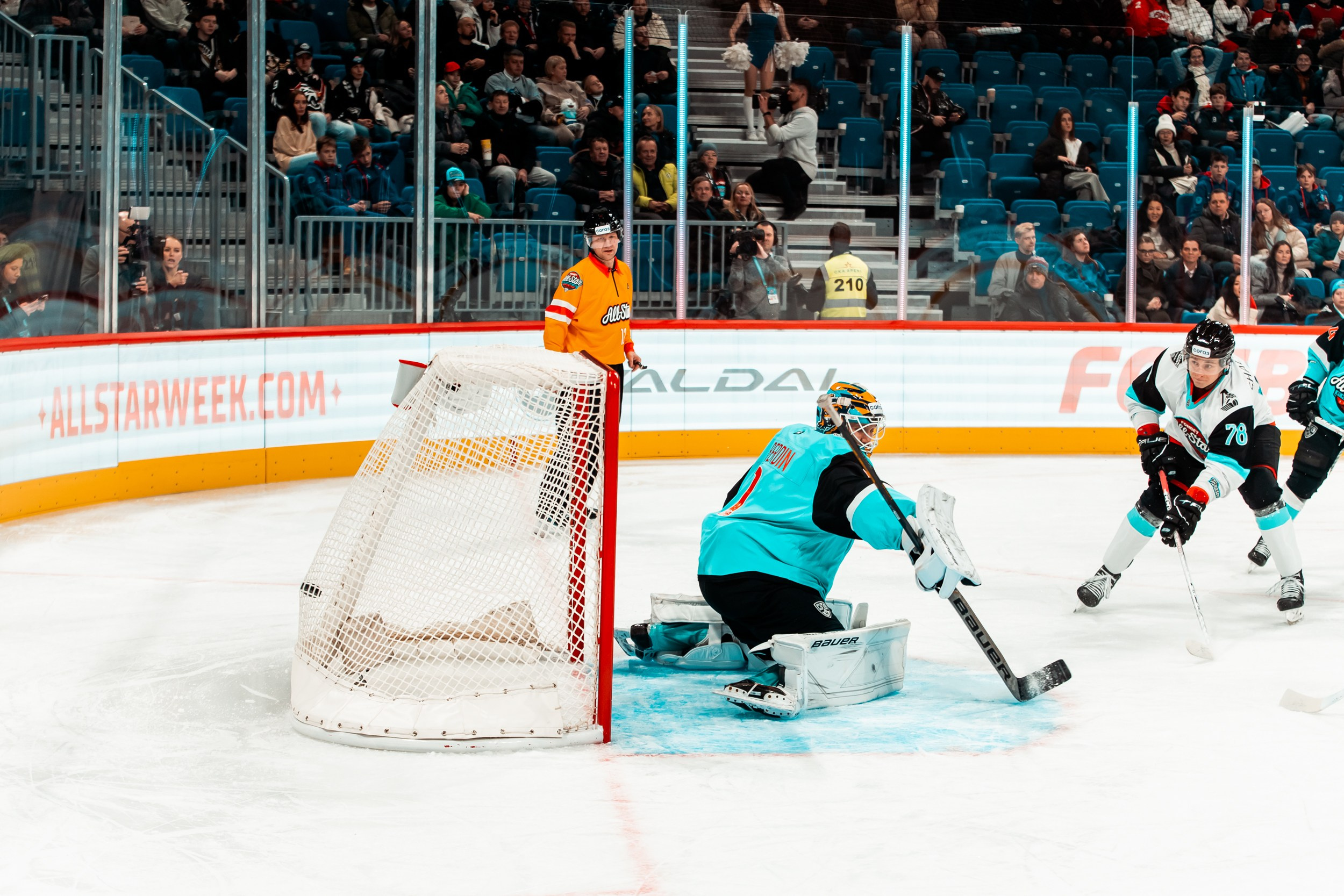 KHL All-Star 2023. Репортажный фотограф в Сочи Дмитрий Ветринский