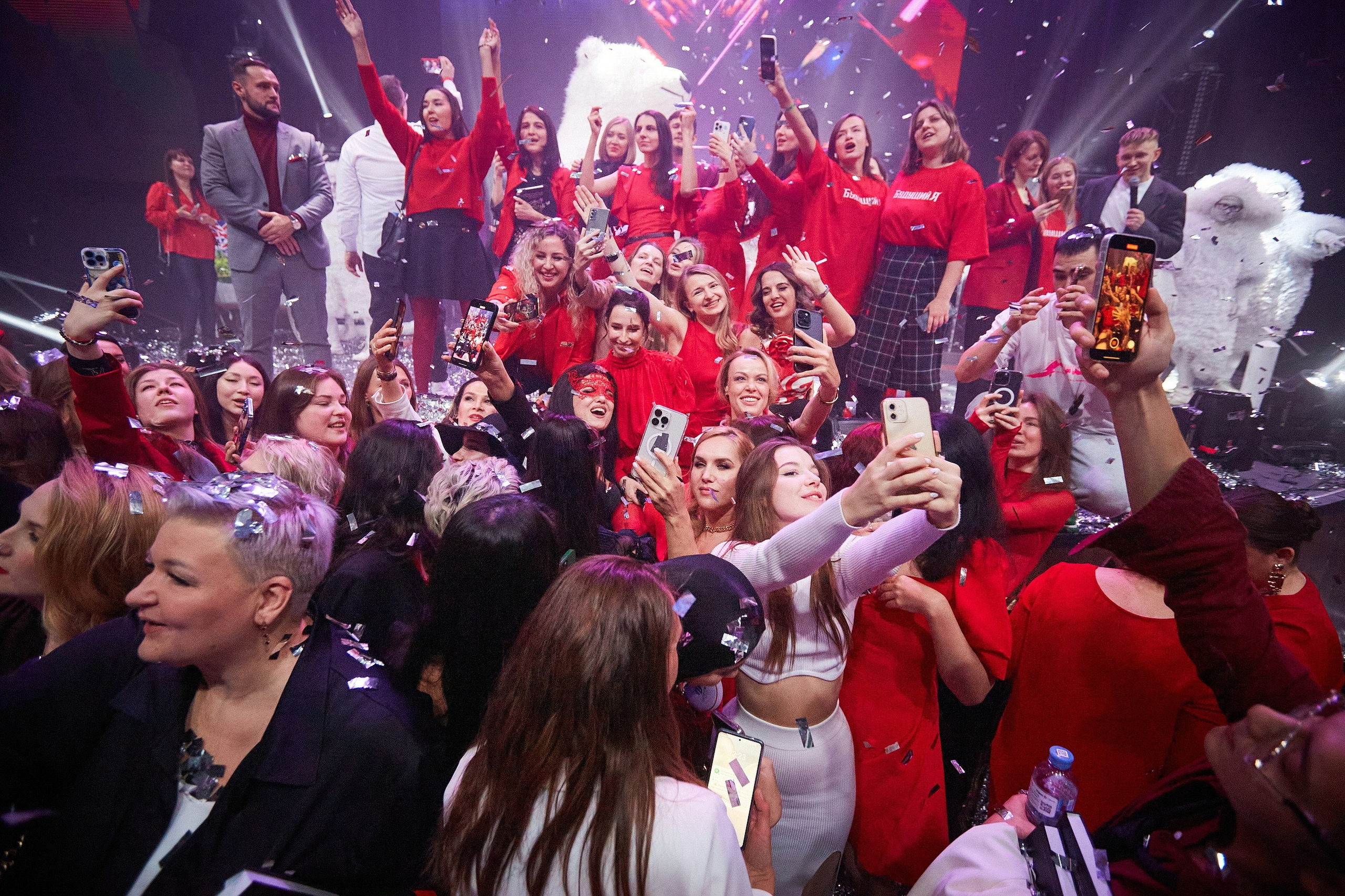 Будущий Я. Проект Марии Галантер. Фотографирую масштабные события, людей и их истории по всему миру. Константин Трубников