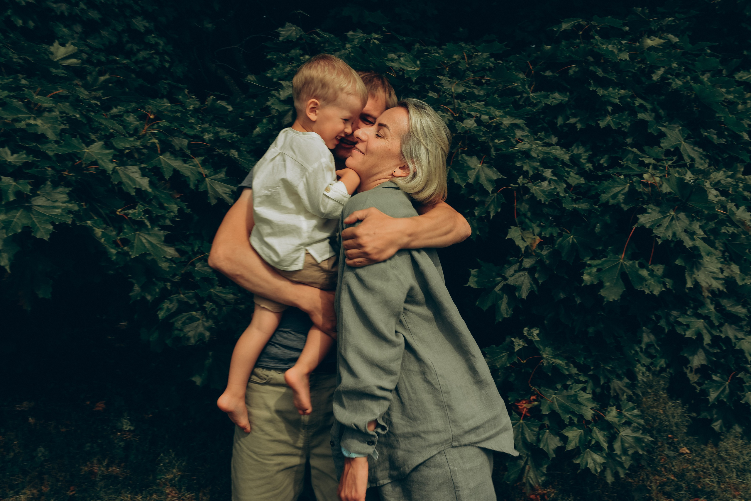 Семейная фотопрогулка парке. Елена Павел и Лев. Семейный и свадебный фотограф в Санкт-Петербурге Яна