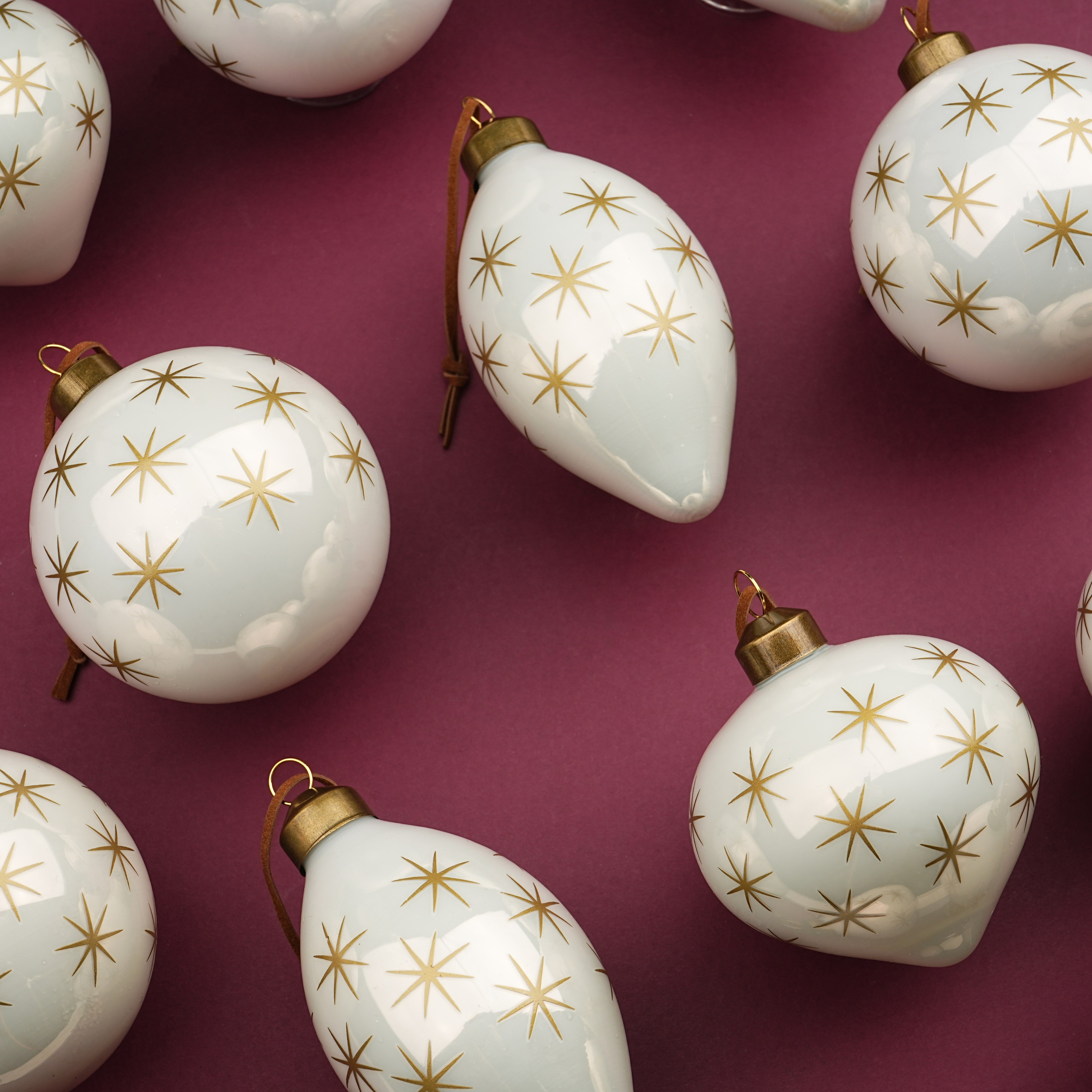 Елочные игрушки и шары. Профессиональный фотограф в Москве и МО