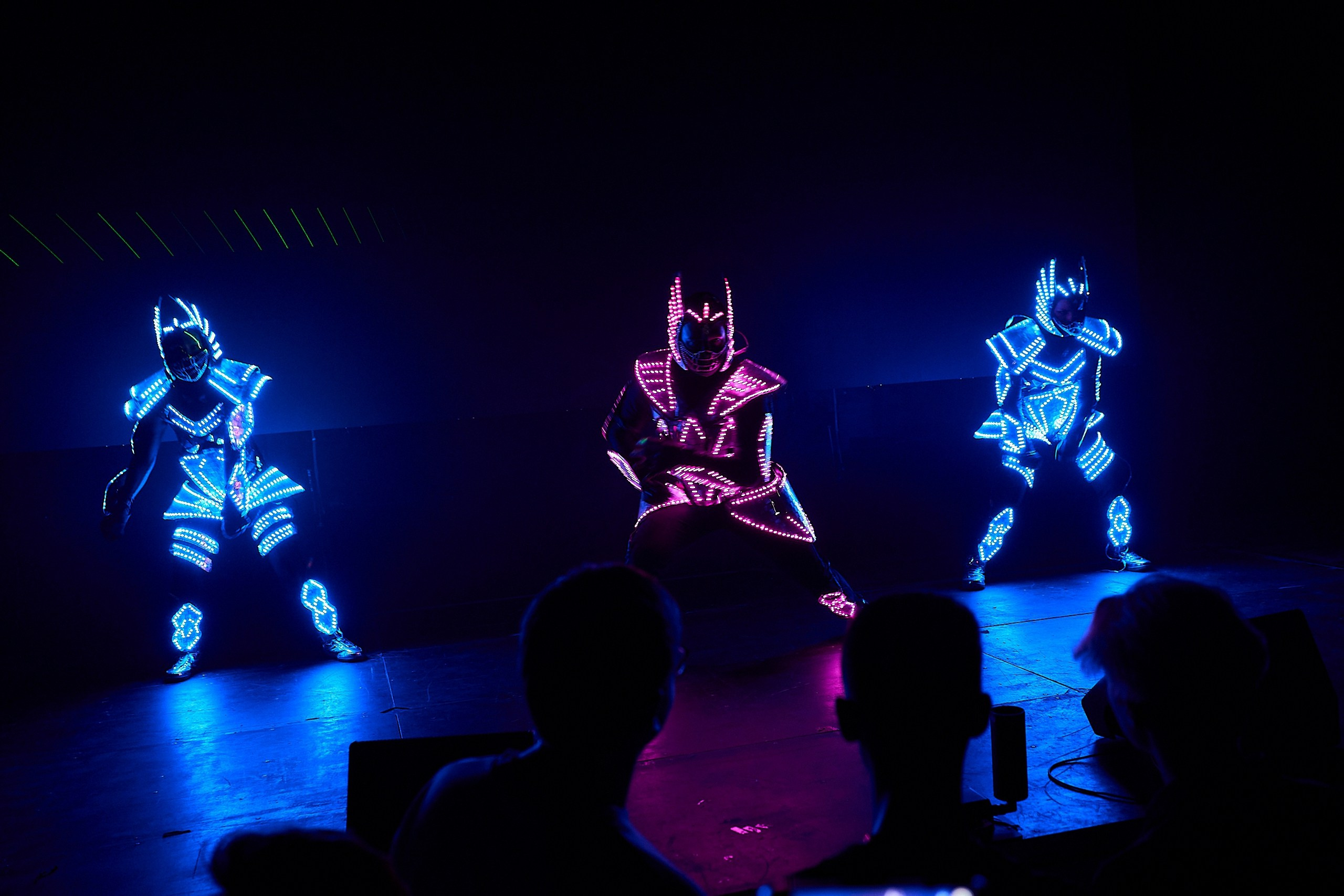 Выпускной 2024 концертный зал Академия ВТБ. Фотограф и Видеограф в Москве. Олег Корушев