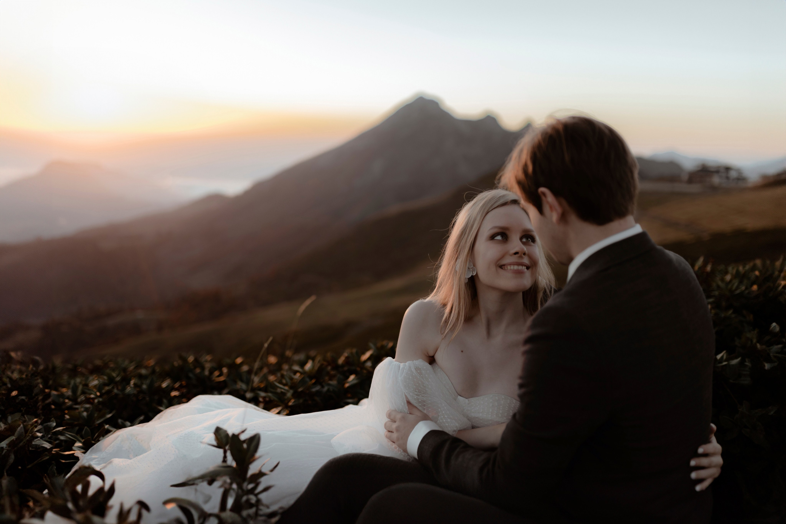 ELOPEMENT WEDDING. Elopement Wedding Photographer