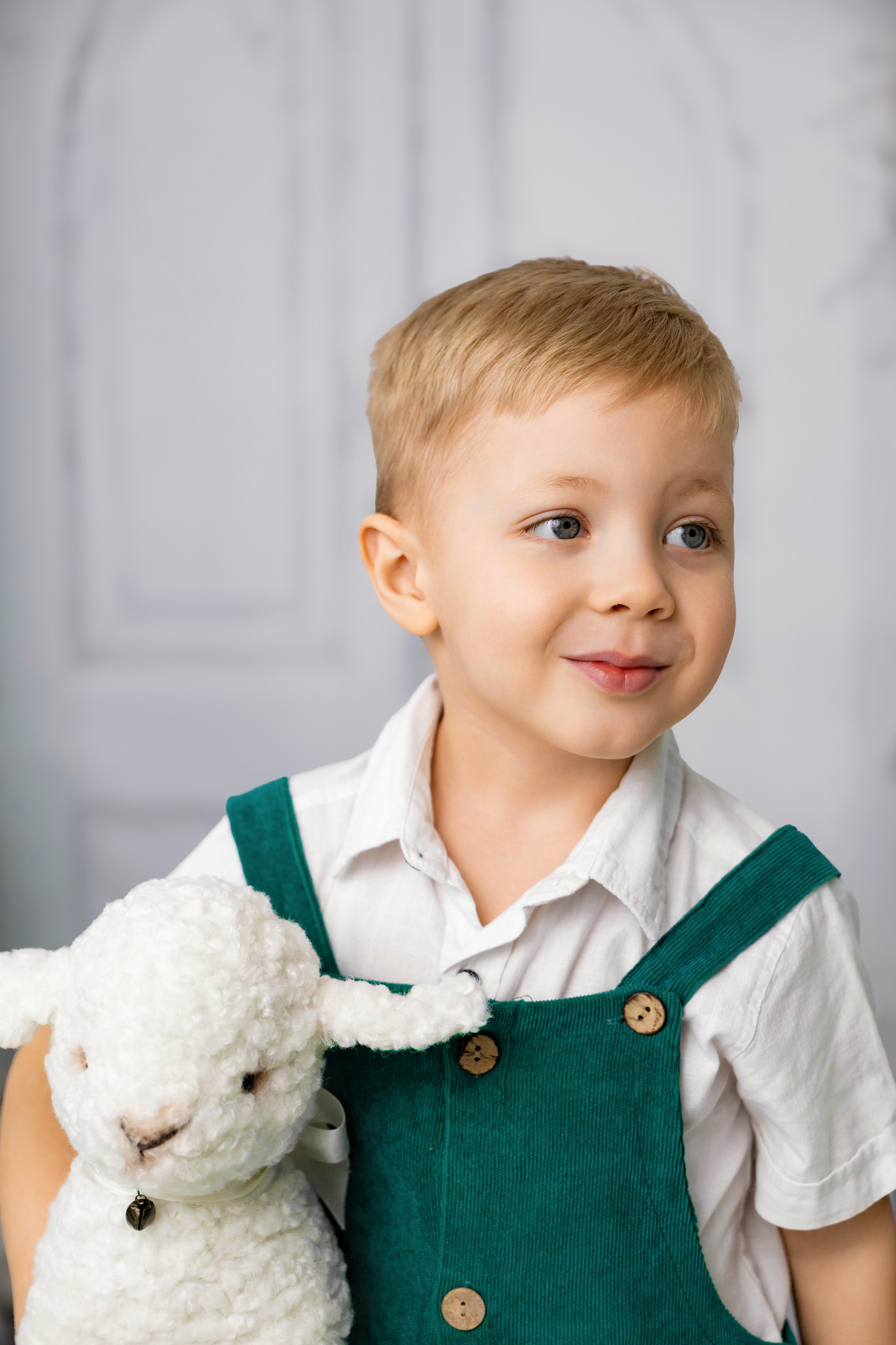 Фотосессия с цыплятами. Фотограф Белгород