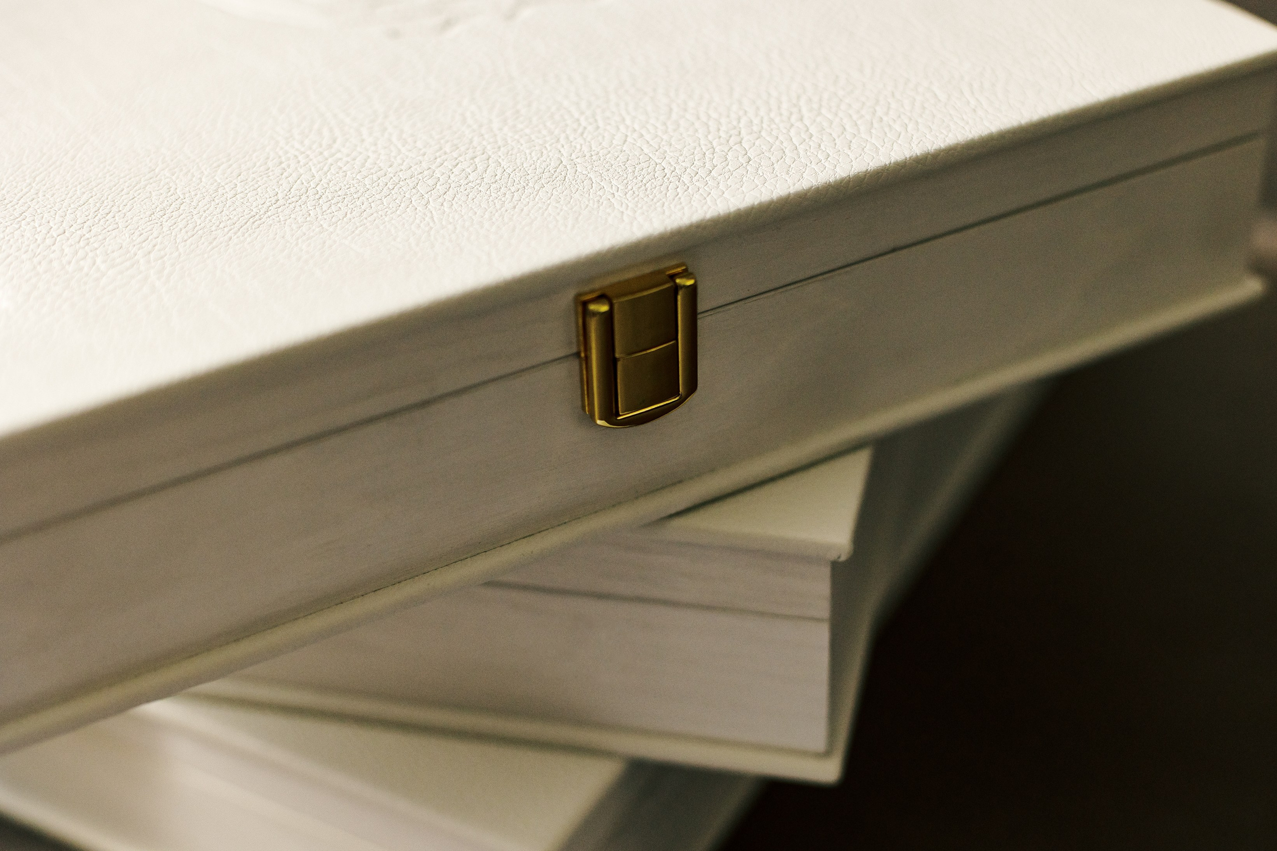 Фотокнига для организации. Фотограф Григорьева Ольга. Портретная, семейная съёмка, Love Stori, видеосъёмка в городе Чита. Выпускные альбомы, фотокниги