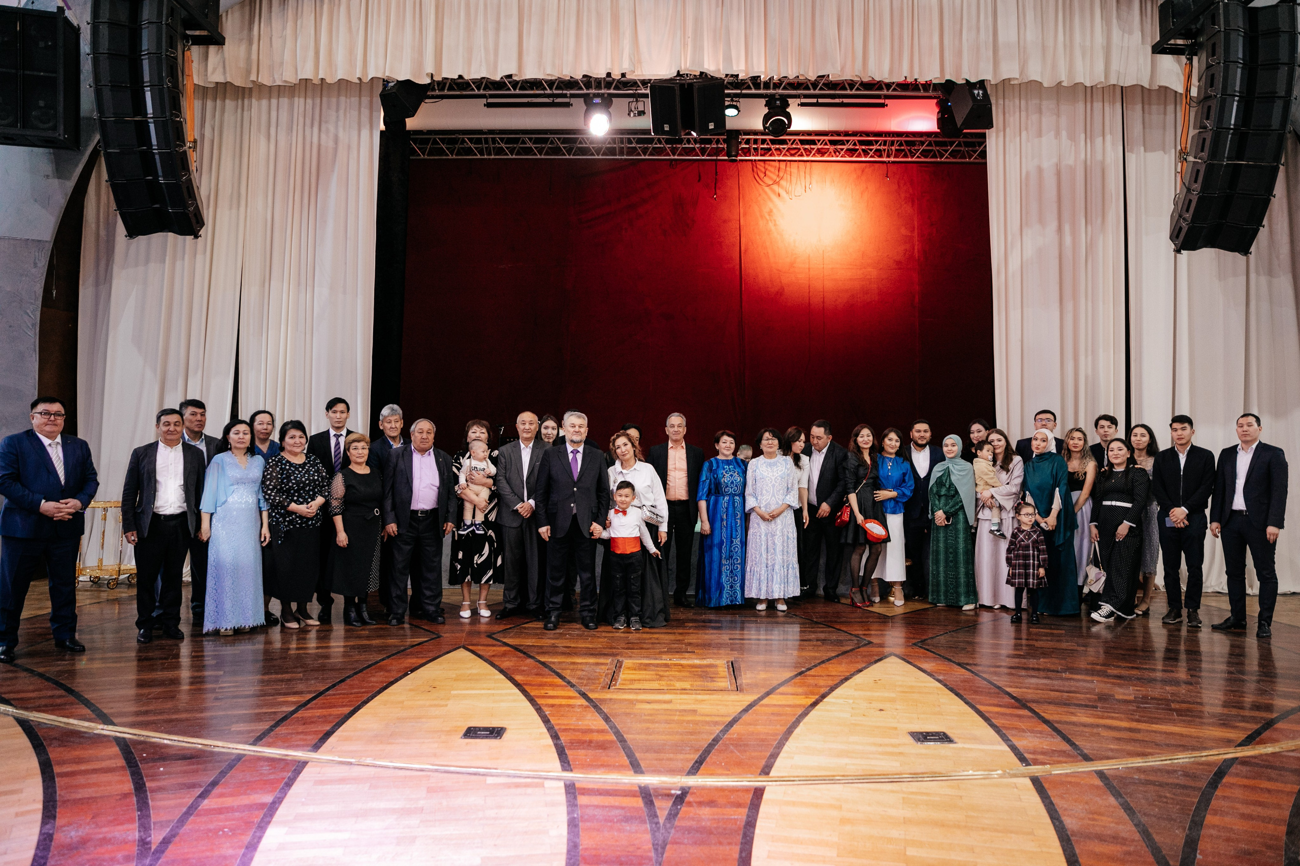 Свадебный банкет Абылайхан и Меруерт. Akkanatart.kz