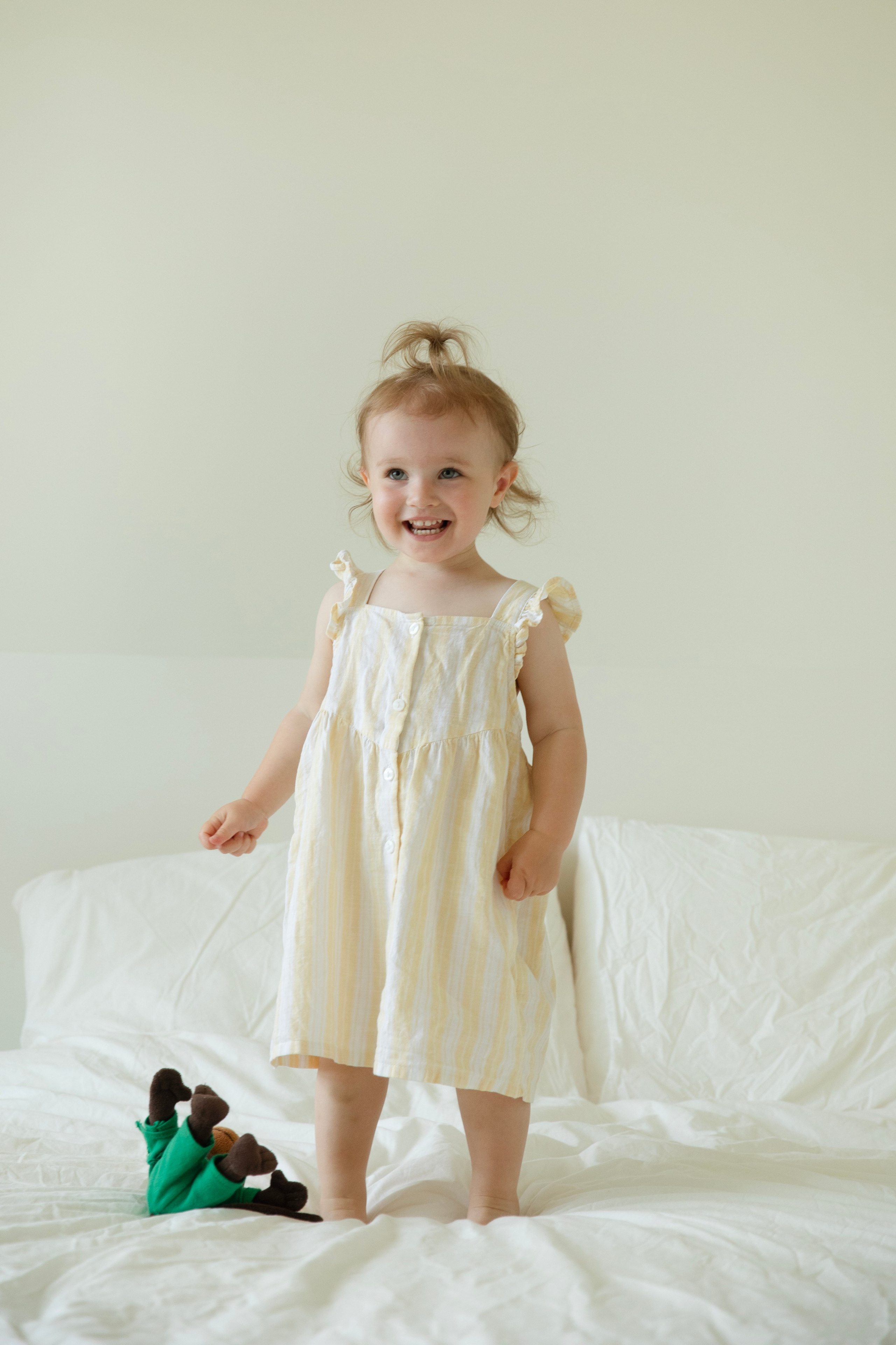 Домашняя съемка красивой семьи в солнечной квартире. Фотограф новорожденных, детский фотограф  Москва.Семейная съемка Москва. Семенова Анна