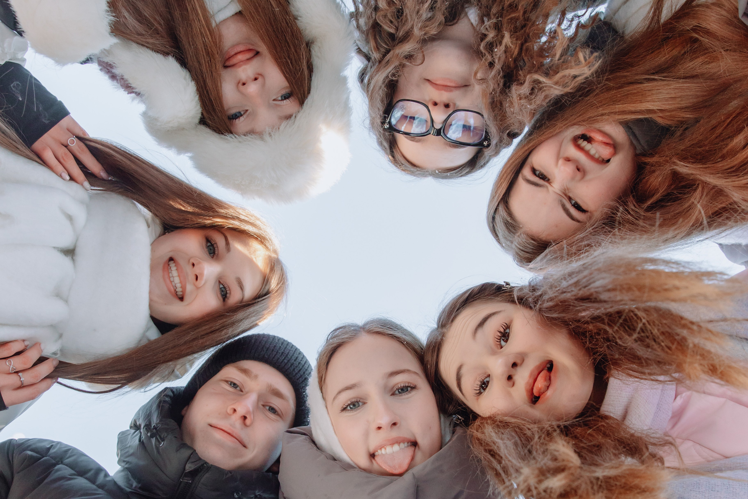 Школьные альбомы в Чернянке. Фотограф Максим Никонов