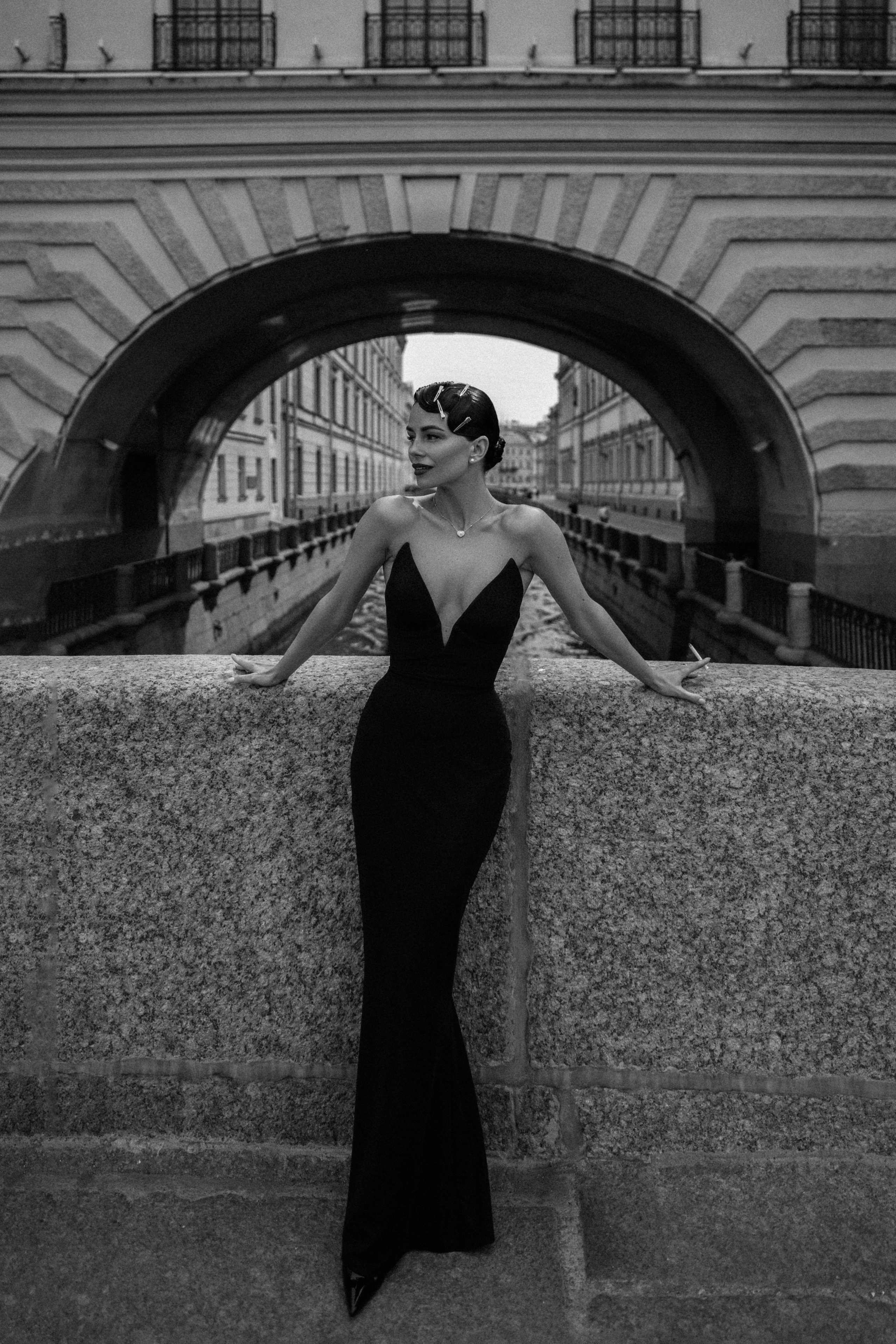 Alexandra | Winter Canal. NatalieDmi — фотосессия беременности, семейный фотограф, портрет