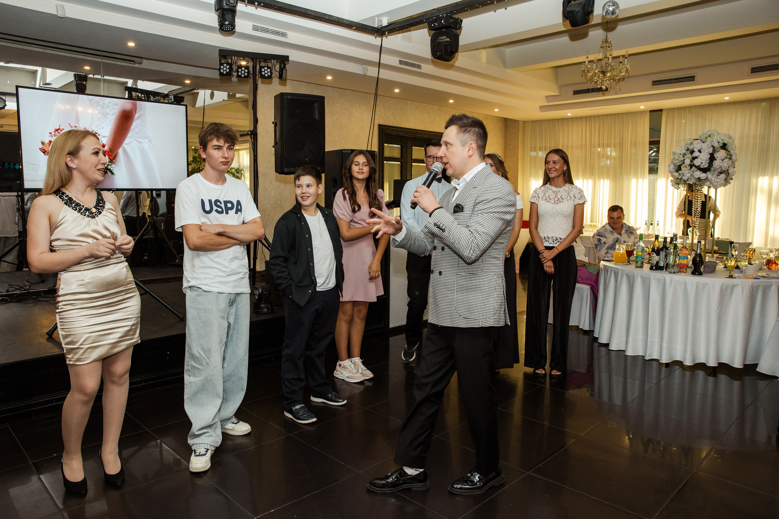 Ира и Максим. Ведущий на свадьбу в Москве Зубков Алексей