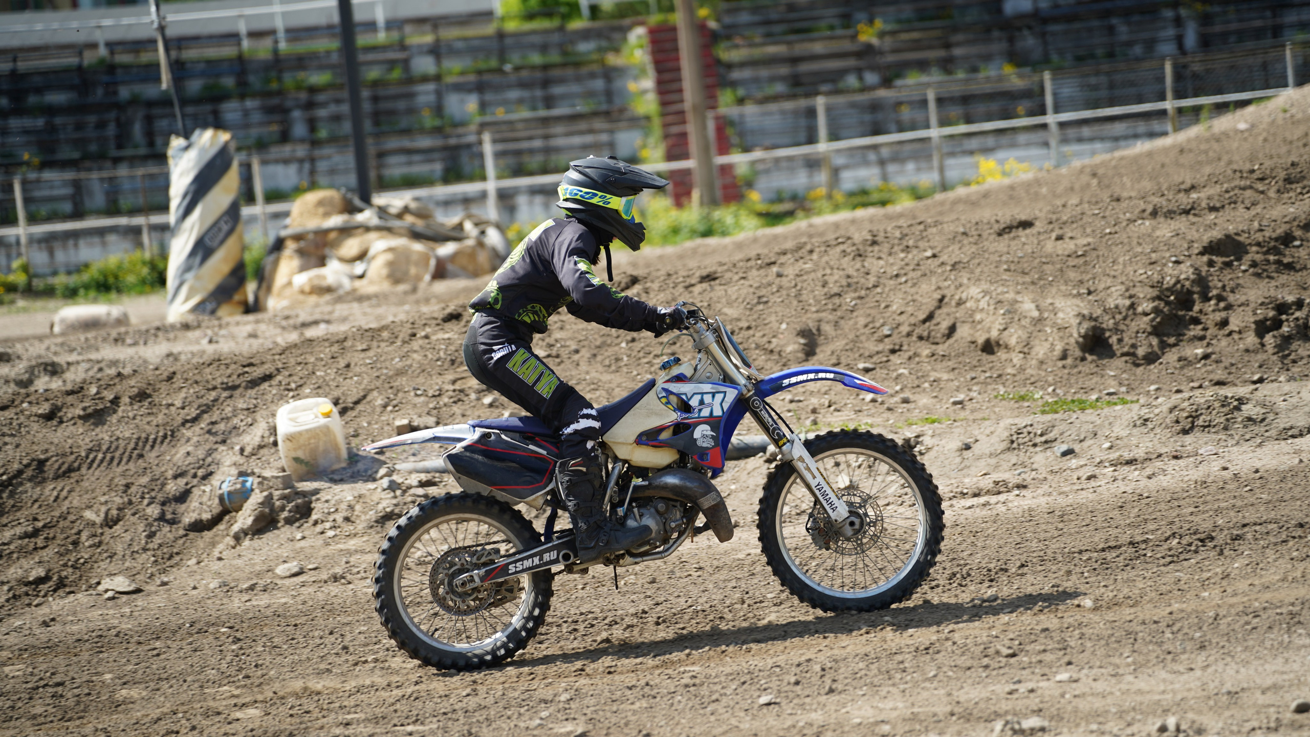 Катя Ли. Графический дизайнер Илья Левченко