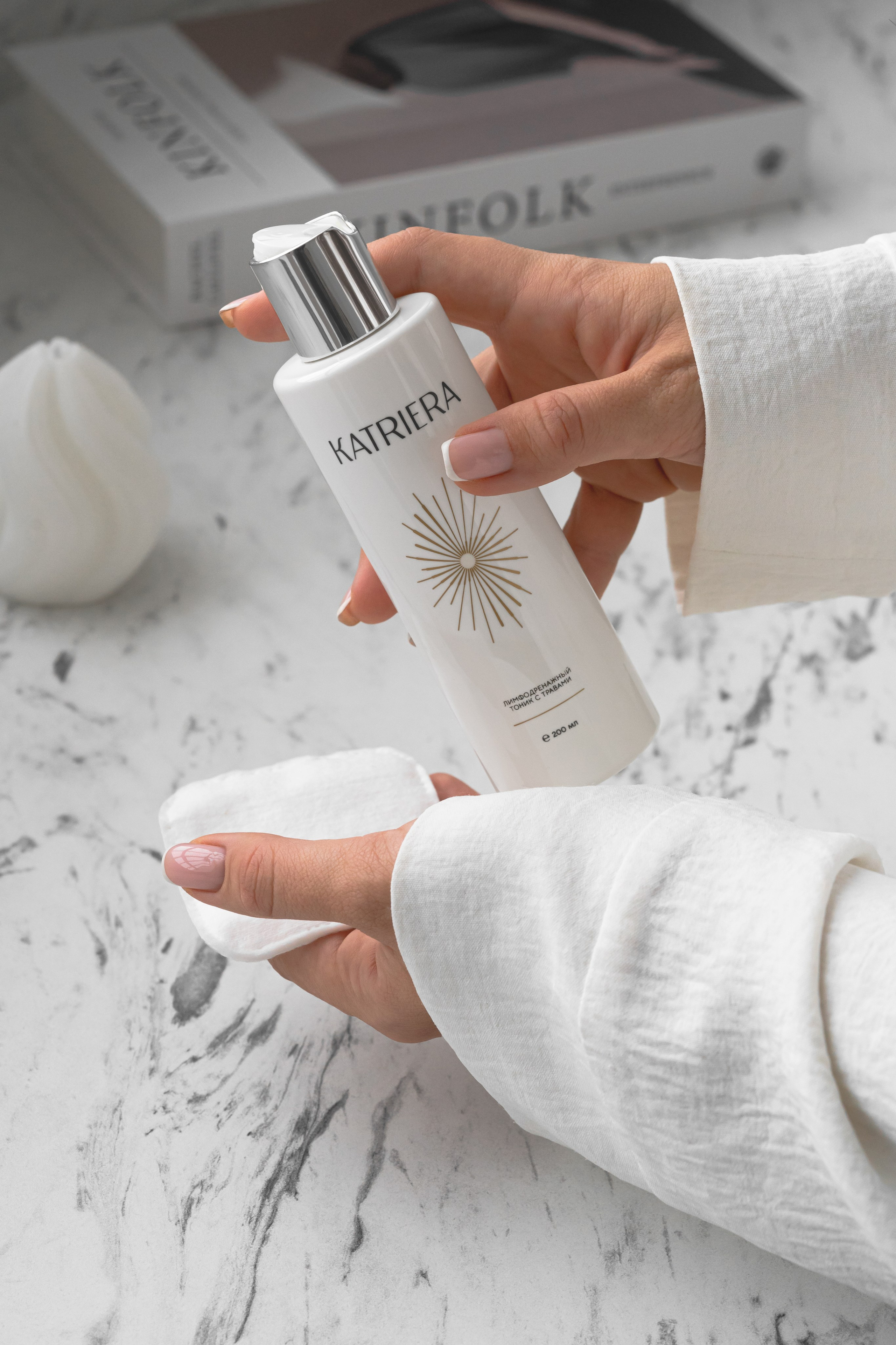 Katriera, с моделью. Екатерина Лементуева фуд-фотограф, предметный фотограф, Новосибирск