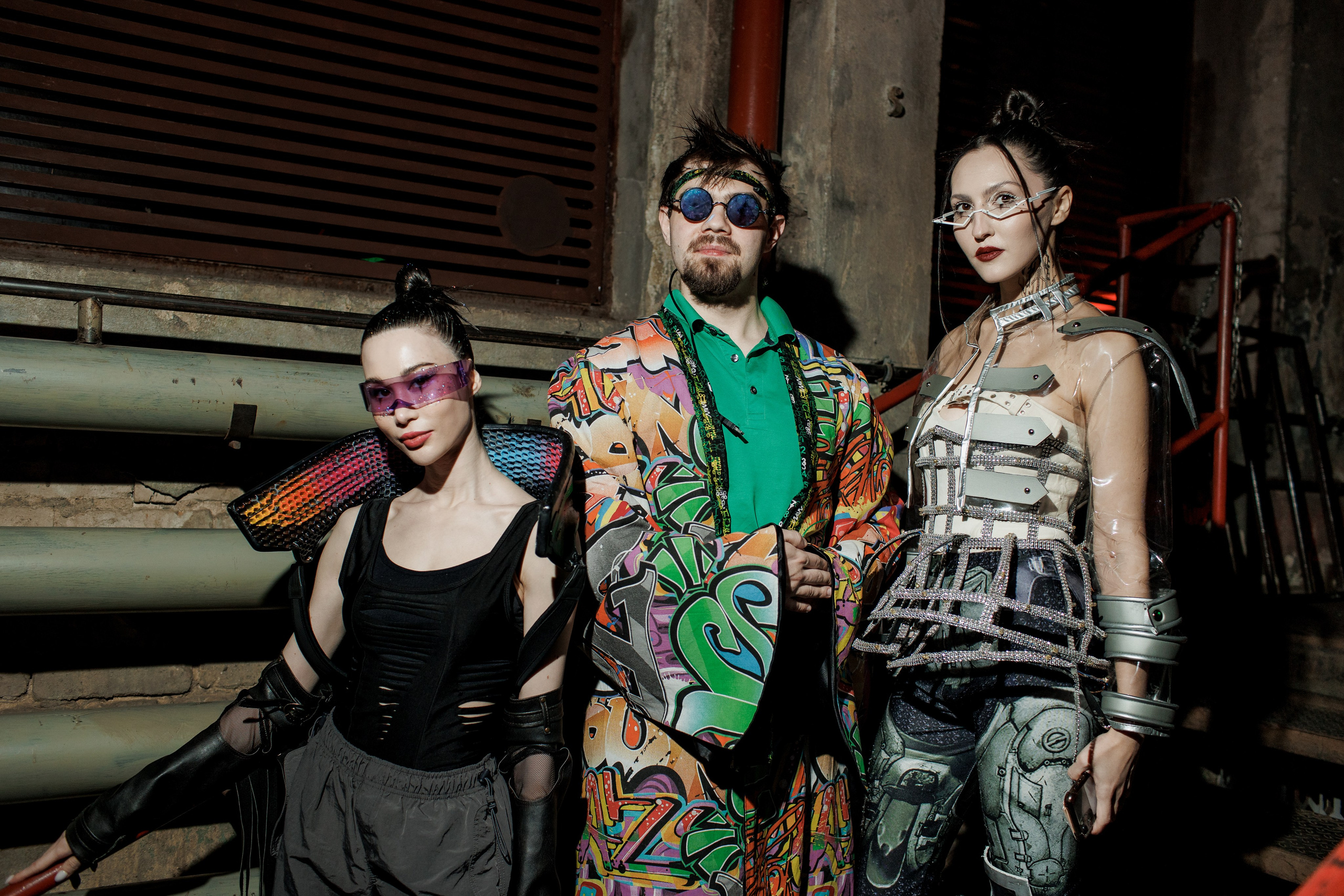 Hitech / Мутабор «Дельфин». Свадебный и семейный фотограф