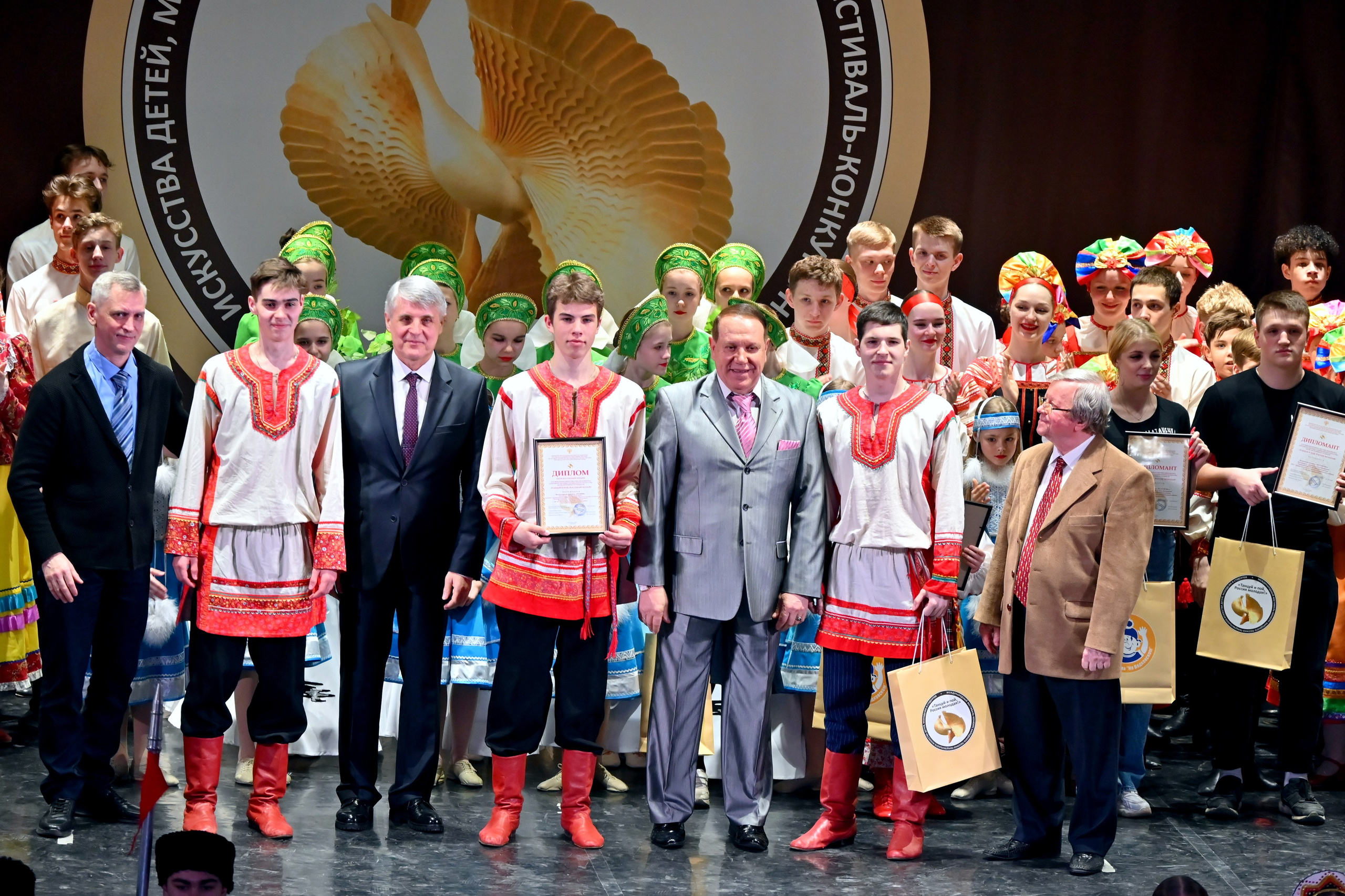 Гала-концерт. Танцуй и пой, Россия Молодая! 22.04.2024. Профессиональный фотограф в Москве Алёна Котова