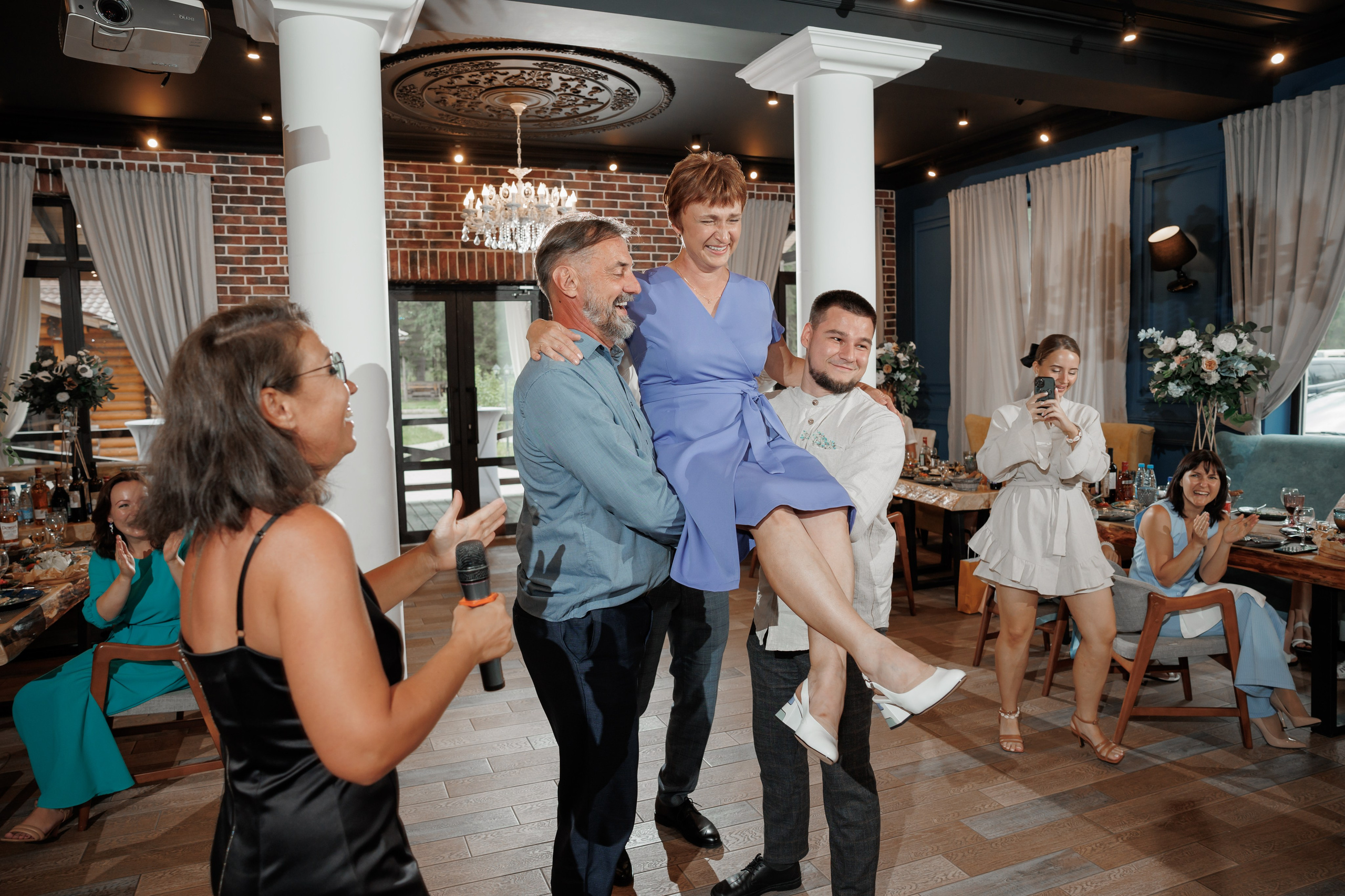 Полина и Дмитрий, загородный клуб «Барин», ЗАГС в г. Пушкино. Свадебный и репортажный фотограф (Москва, Королев и другие)