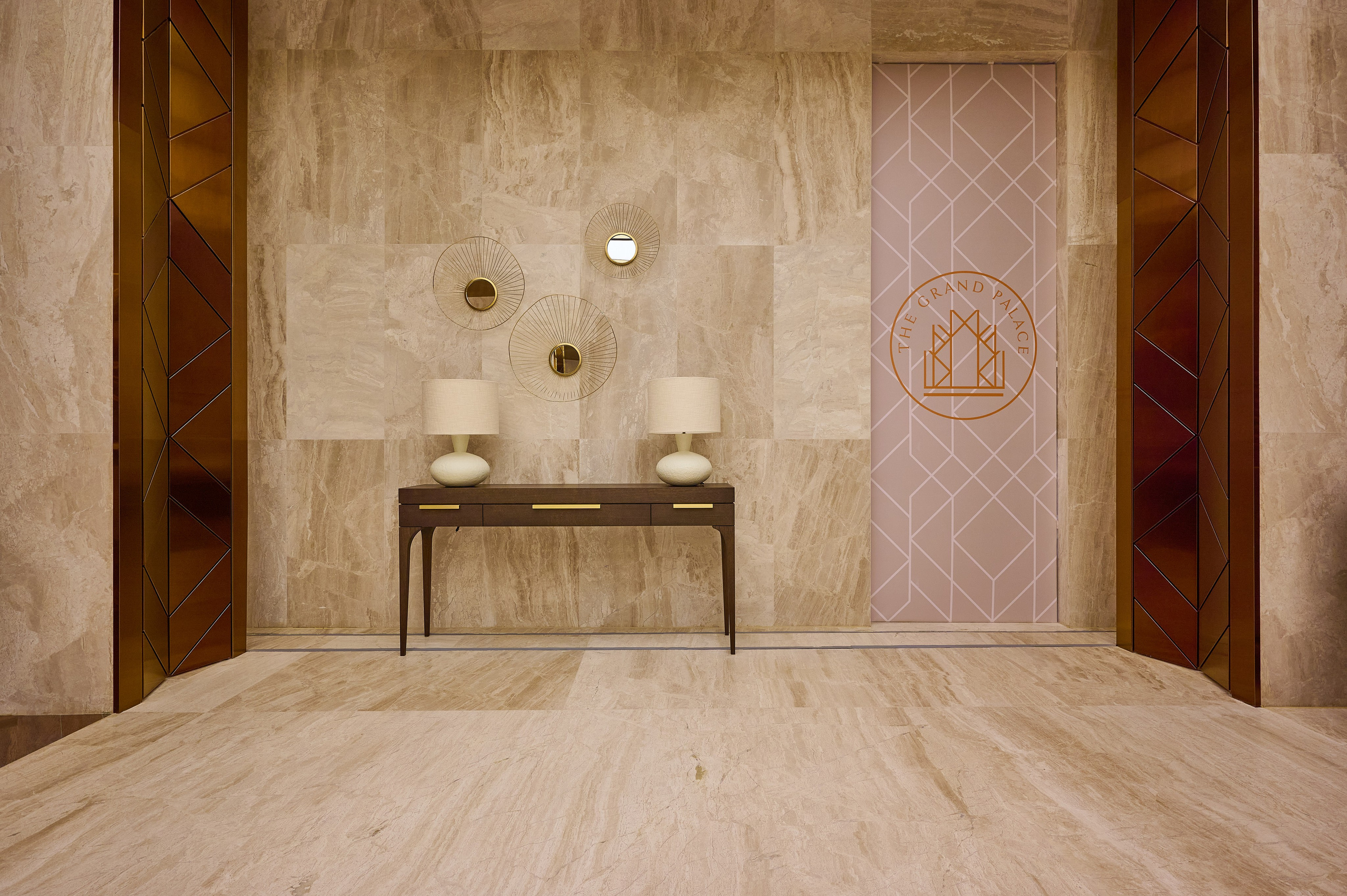 Холл The Grand Palace. Интерьерный фотограф в Краснодаре