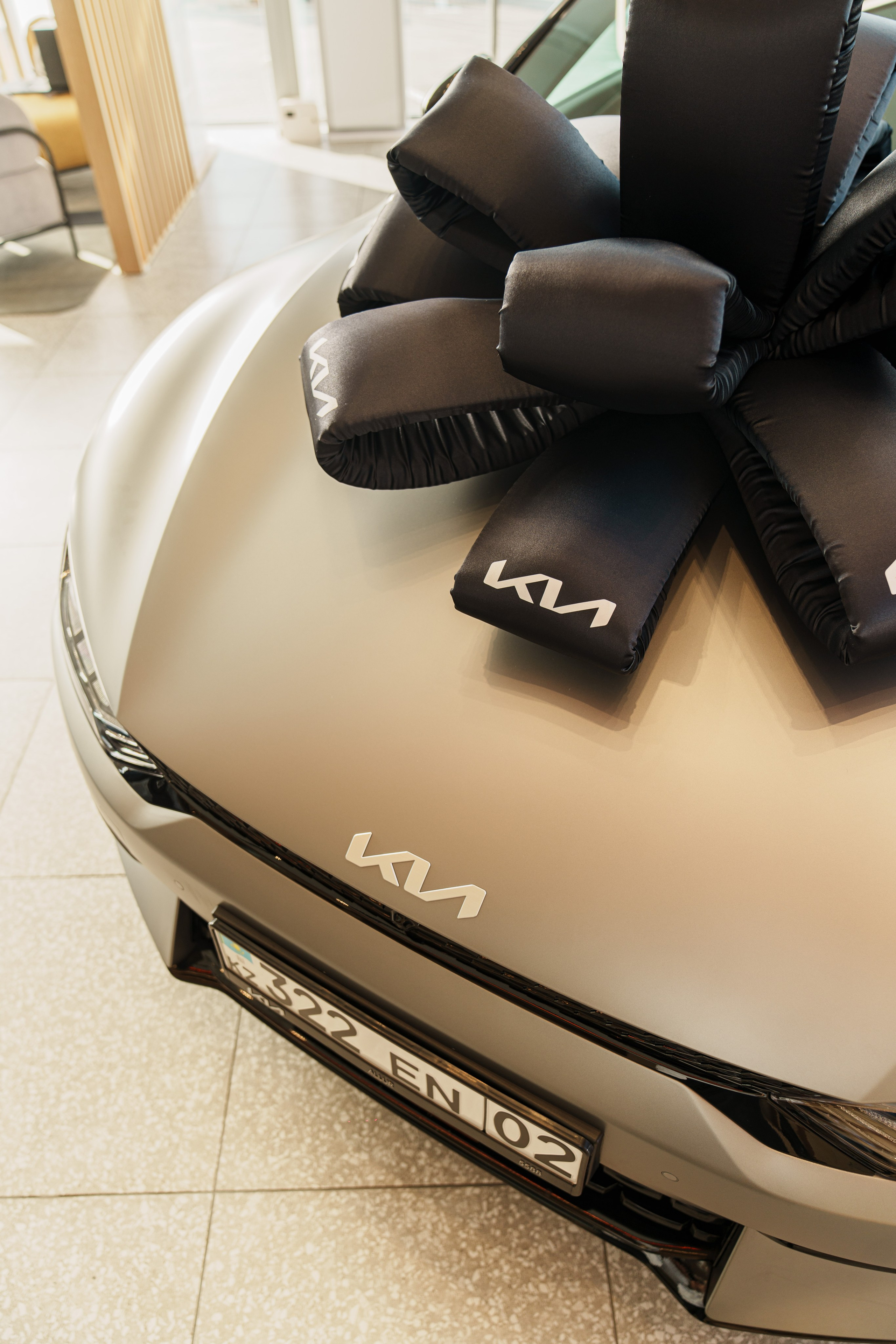 Kia EV6 Вручение Евгений Чебаткову. Фотограф TAULAN_1