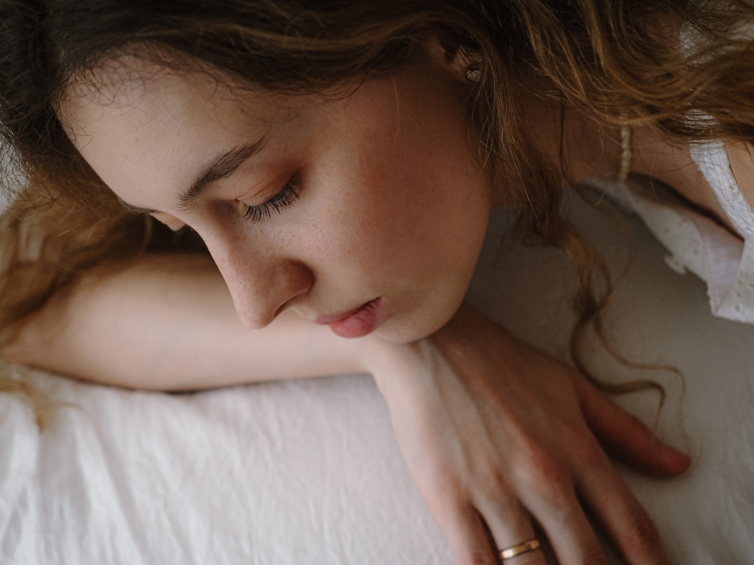 Утро и аромат персиков. Фотограф Рязань. Семейный Свадебный фотограф