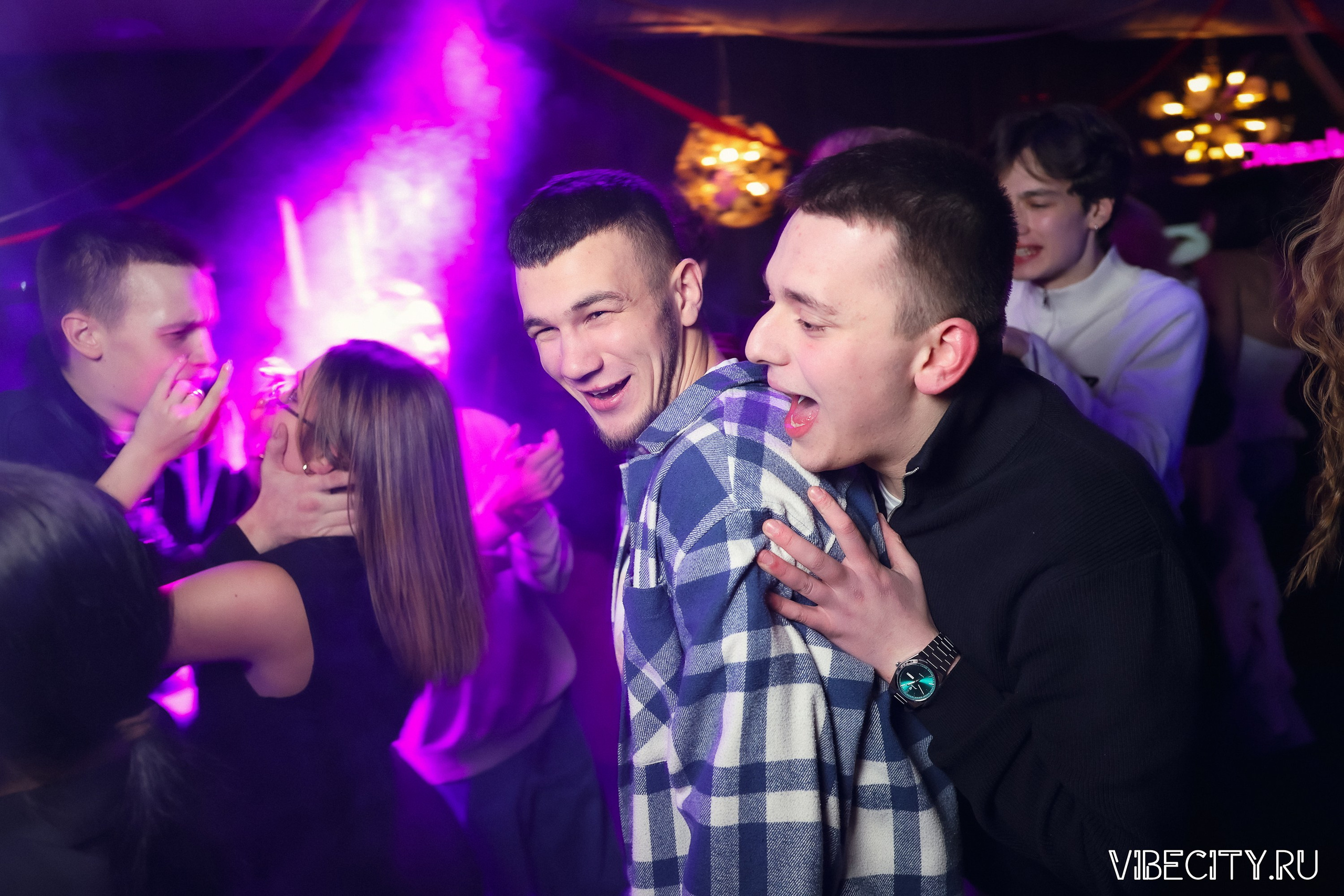 DOUBLE U. VIBECITY.RU Вайб Сити Ру Фоторепортажи Фотоотчеты Калининград