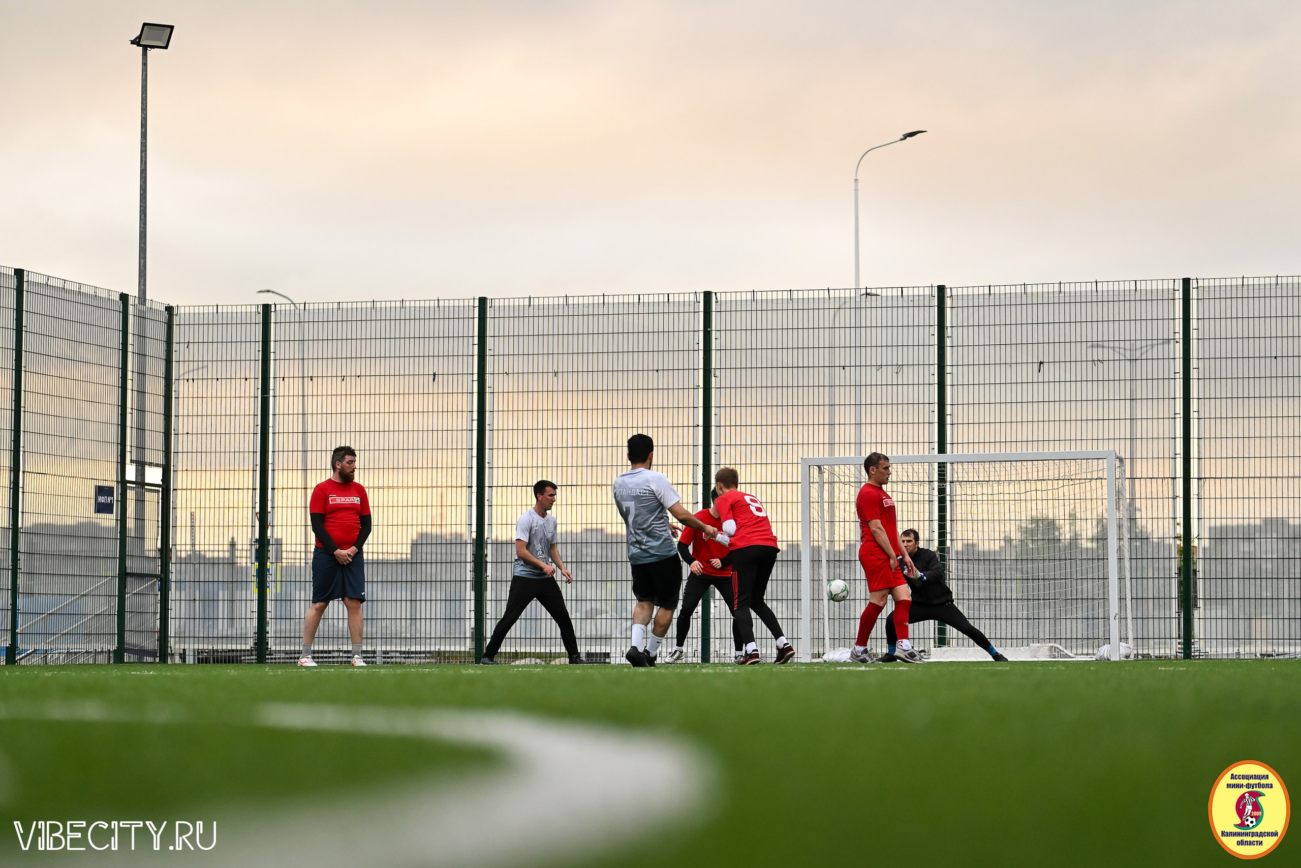 ИГРЫ МИНИ-ФУТБОЛЬНОЙ ЛИГИ. VIBECITY.RU Вайб Сити Ру Фоторепортажи Фотоотчеты Калининград