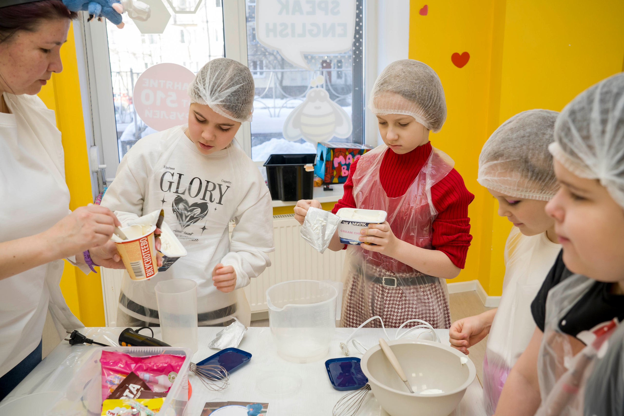 Детский кулинарный мастер-класс Билингво. Фотограф в Санкт-Петербурге. Репортажная и все съёмки для бизнеса