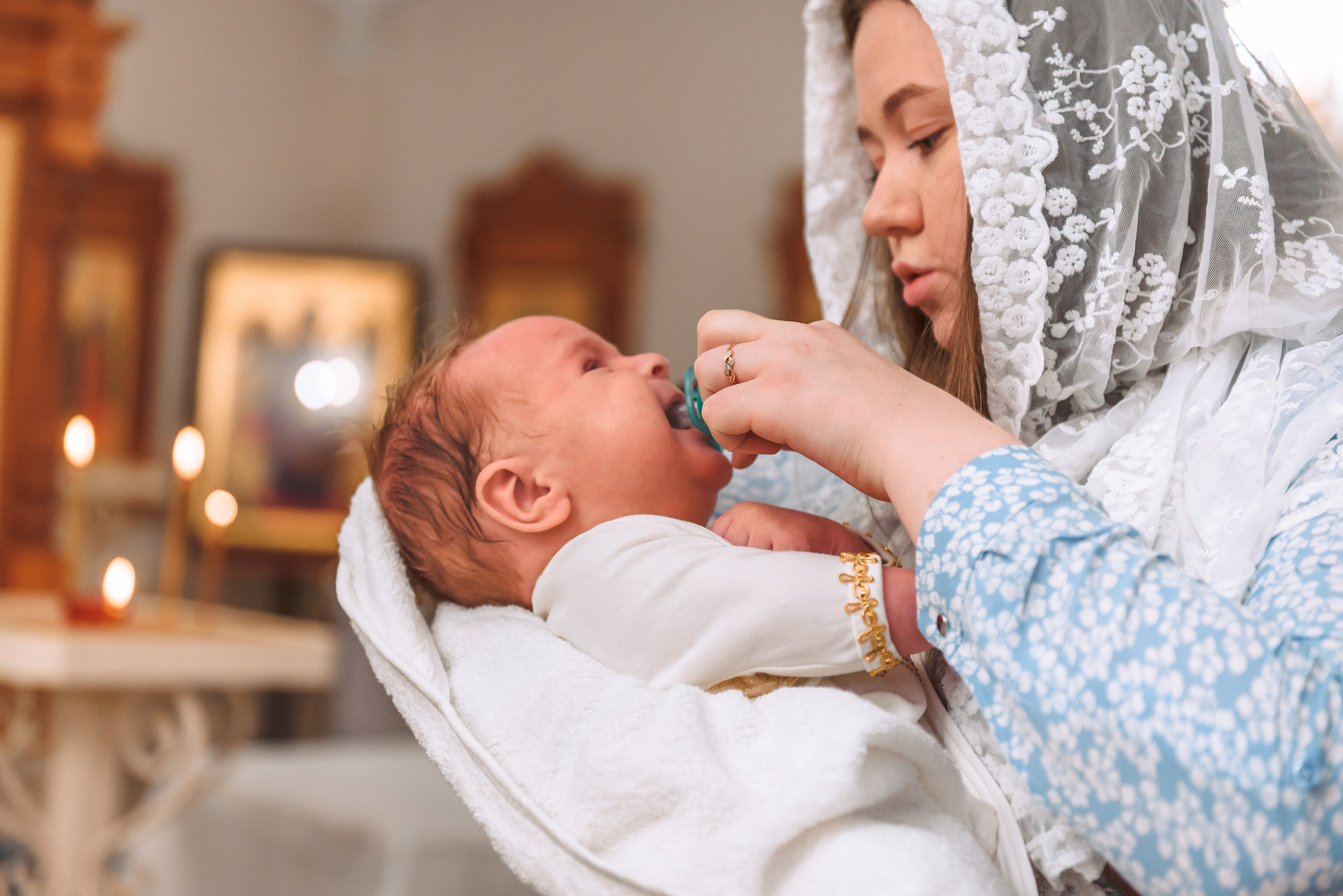 Крещение в Храме иконы Божией Матери Неупиваемая Чаша. Свадебный и семейный фотограф в Москве Юлия Винник