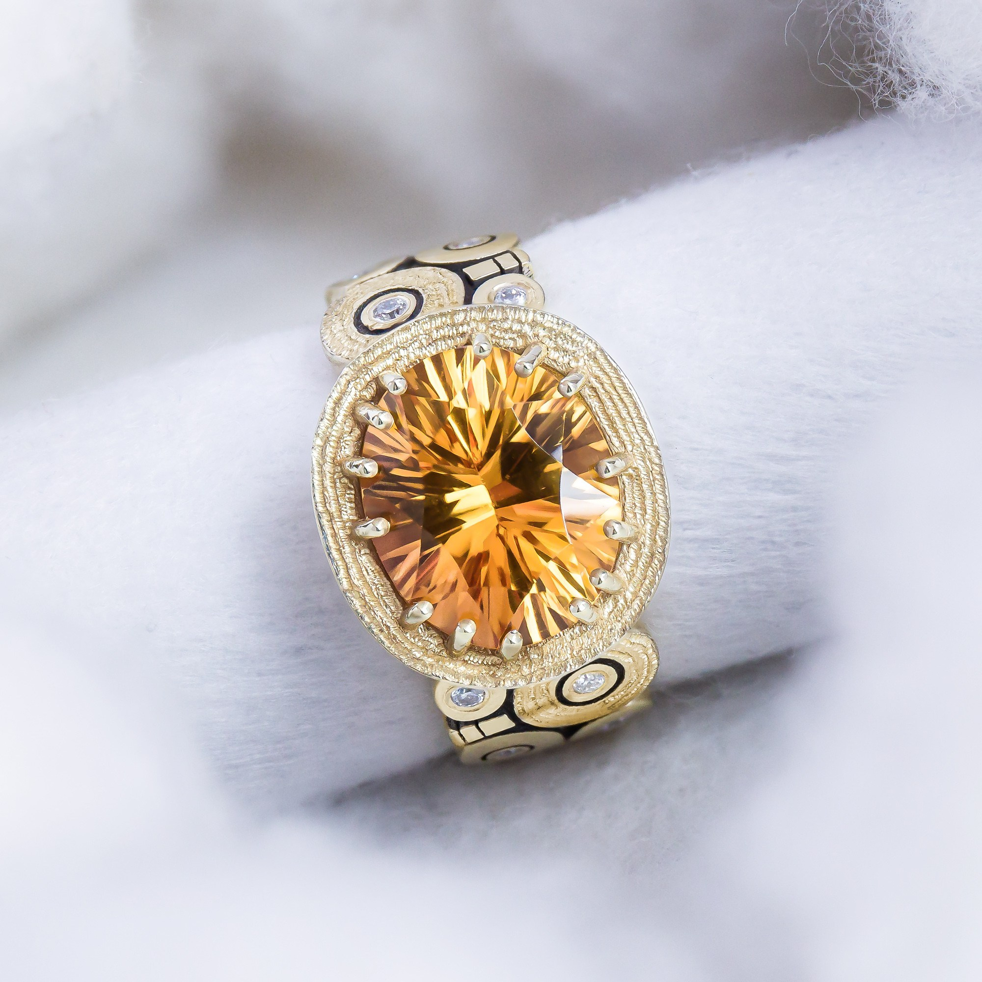 IRStudio: фотосъемка ювелирных изделий. Рекламный и предметный фотограф Марченков Антон