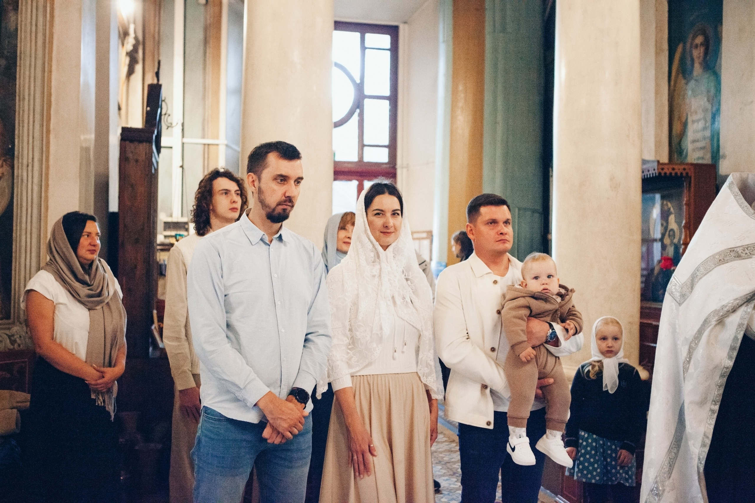 Крещение ребенка в церкви. Фотограф Ольга Ефремова