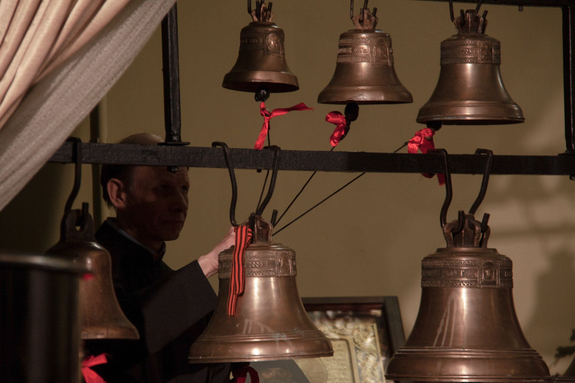 Бей колокол (фотопроект о женщинах-звонарях). Семейный фотограф в Нарве Эля Калиниченко