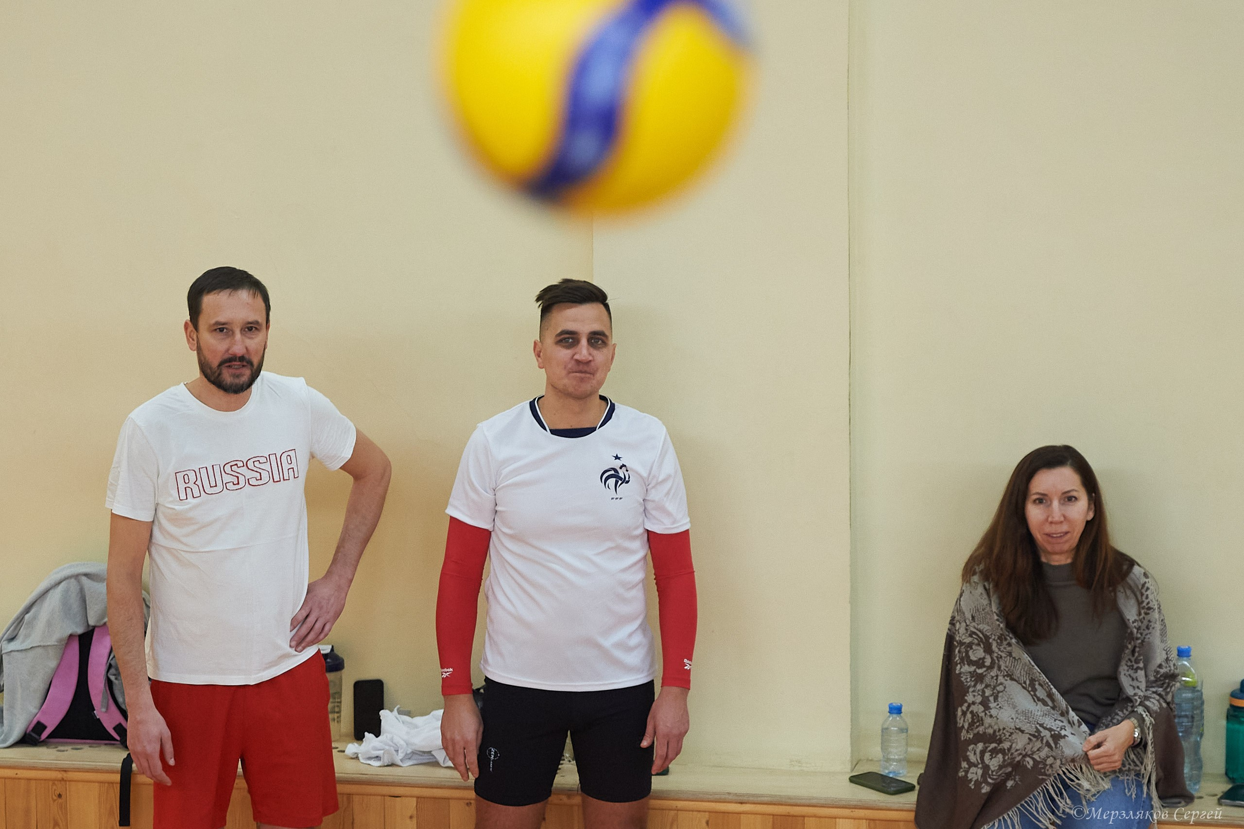 Новогодний турнир по волейболу. Ижевск. 15.12.2023. Спортивный репортажный фотограф в Ижевске Сергей Мерзляков