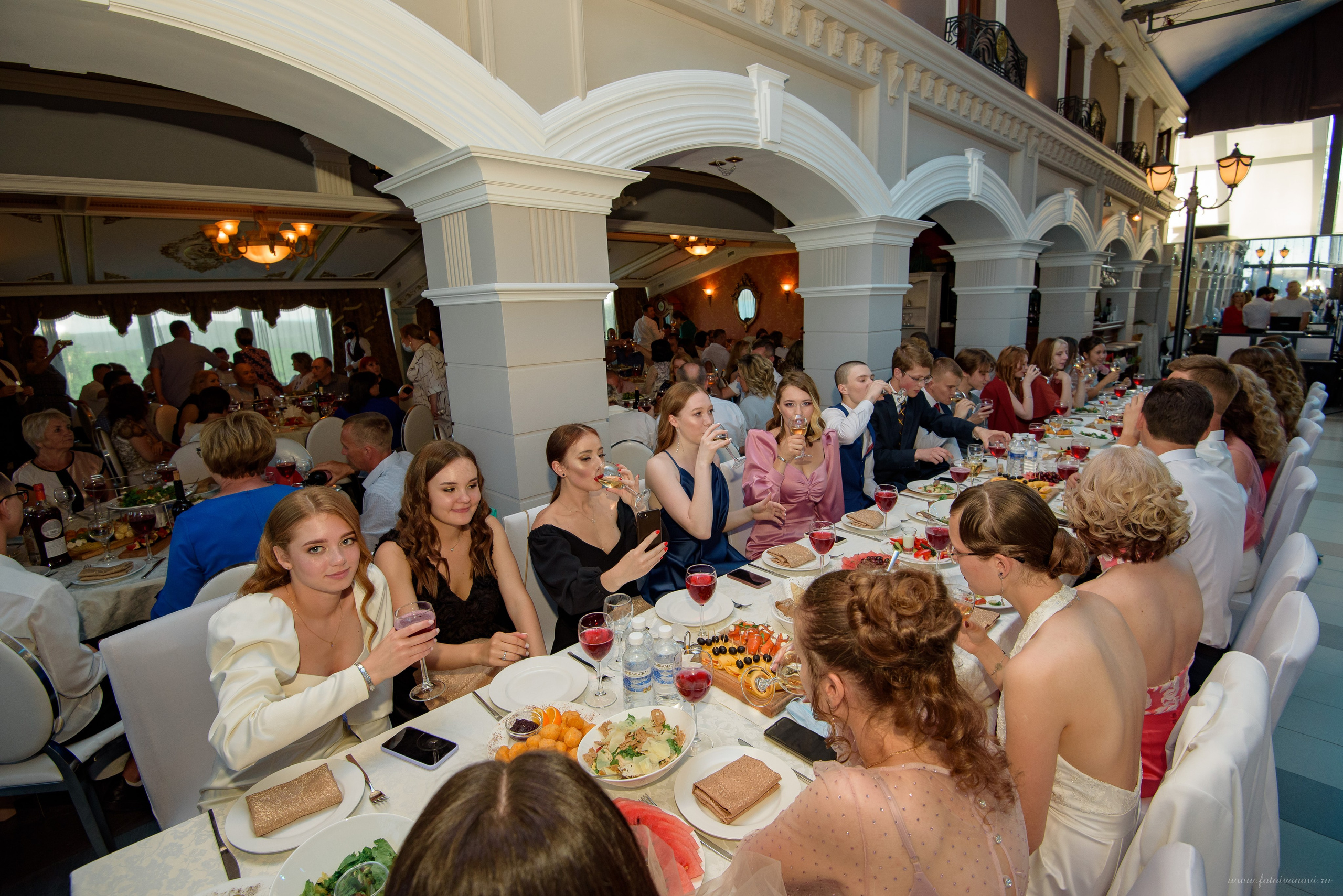 Выпускной 9-11классы. Выпускные книги Анапа Новороссийск Краснодар