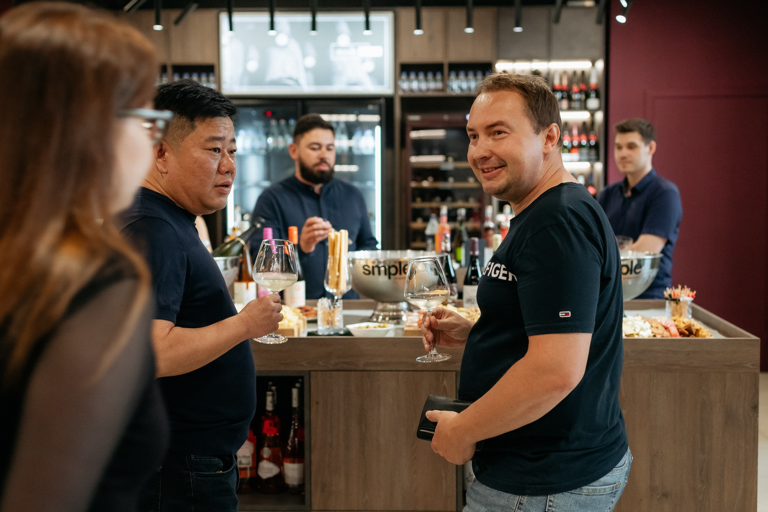 BY SIMPLE ВИНОТЕКА — ОТКРЫТИЕ. СВОИ. ФОТООТЧЕТЫ-СОБЫТИЯ-МЕСТА