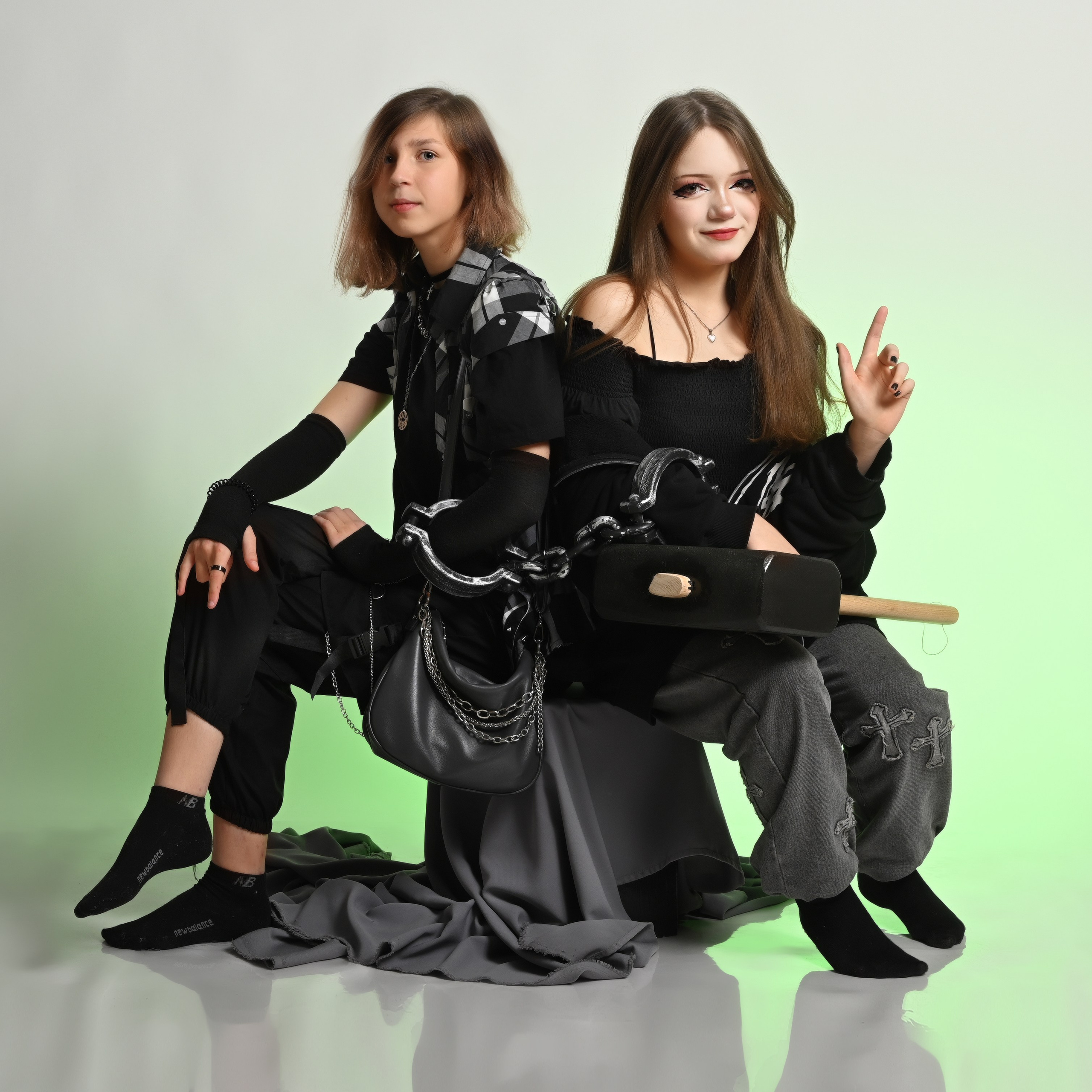 Фотоальбомы, фотокниги, альбомы для учеников старших и выпускных классов в школах в городе Вологда