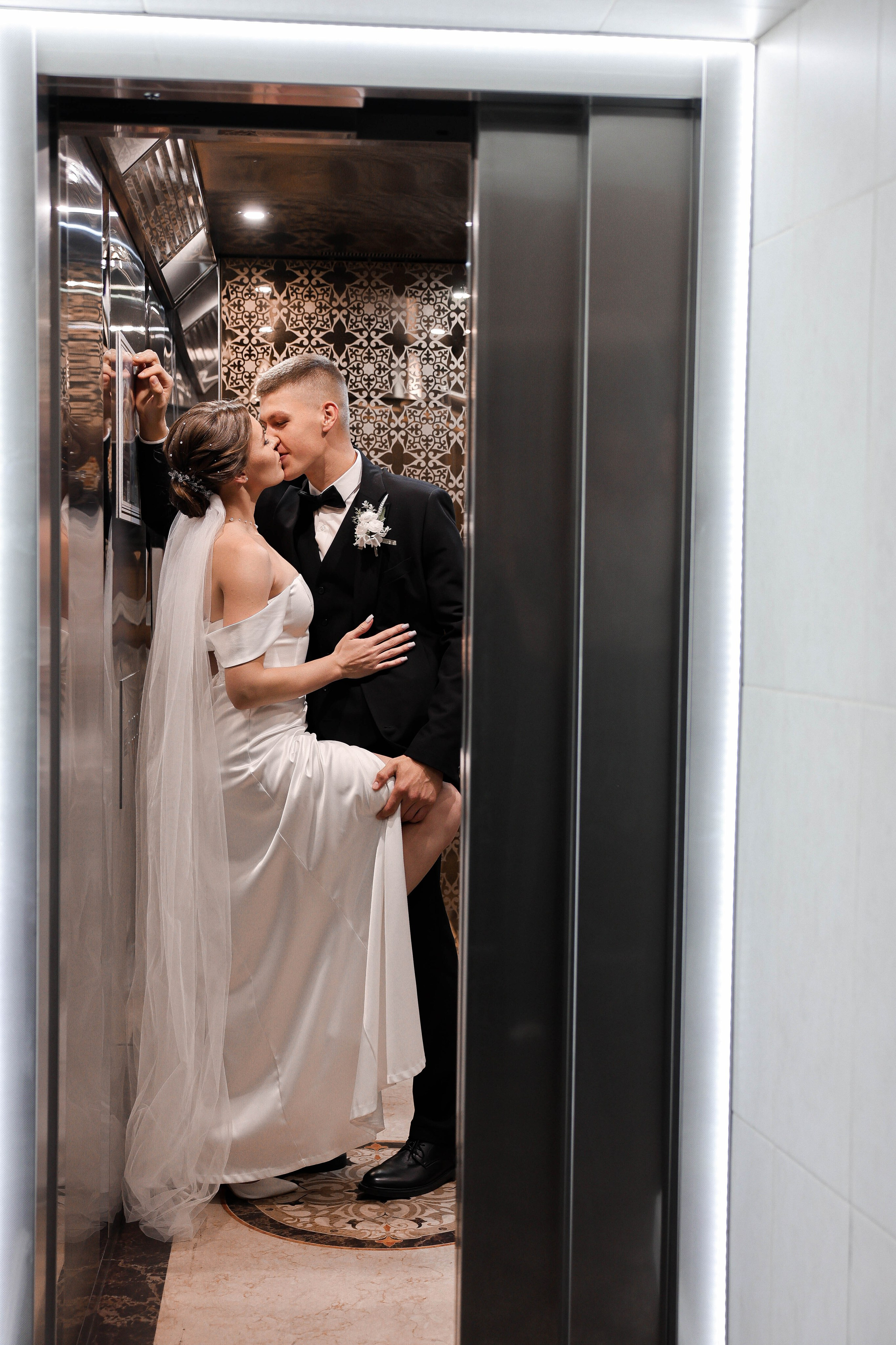 WEDDIND TNT. Свадебный и Школьный фотограф Улан-Удэ Бурятия Джулия Топоева Выпускные альбомы Фотограф на мероприятие