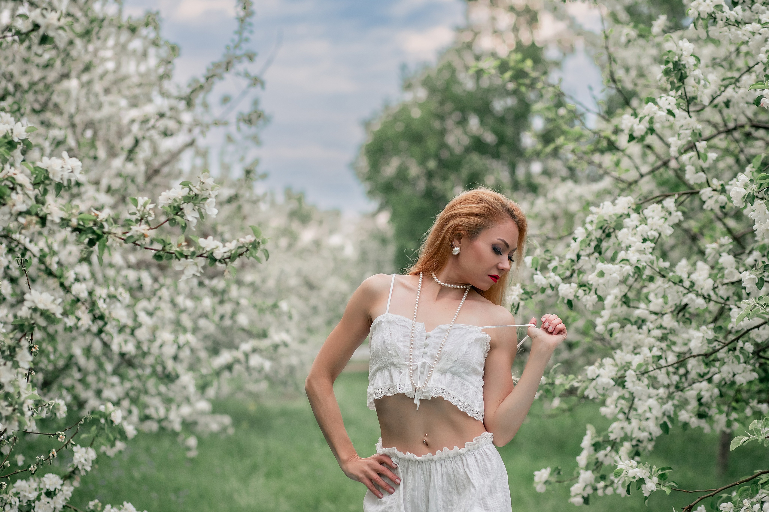 Рассвет в яблоневом саду. Детский и семейный фотограф в Красноярске Юлия Бирюкова