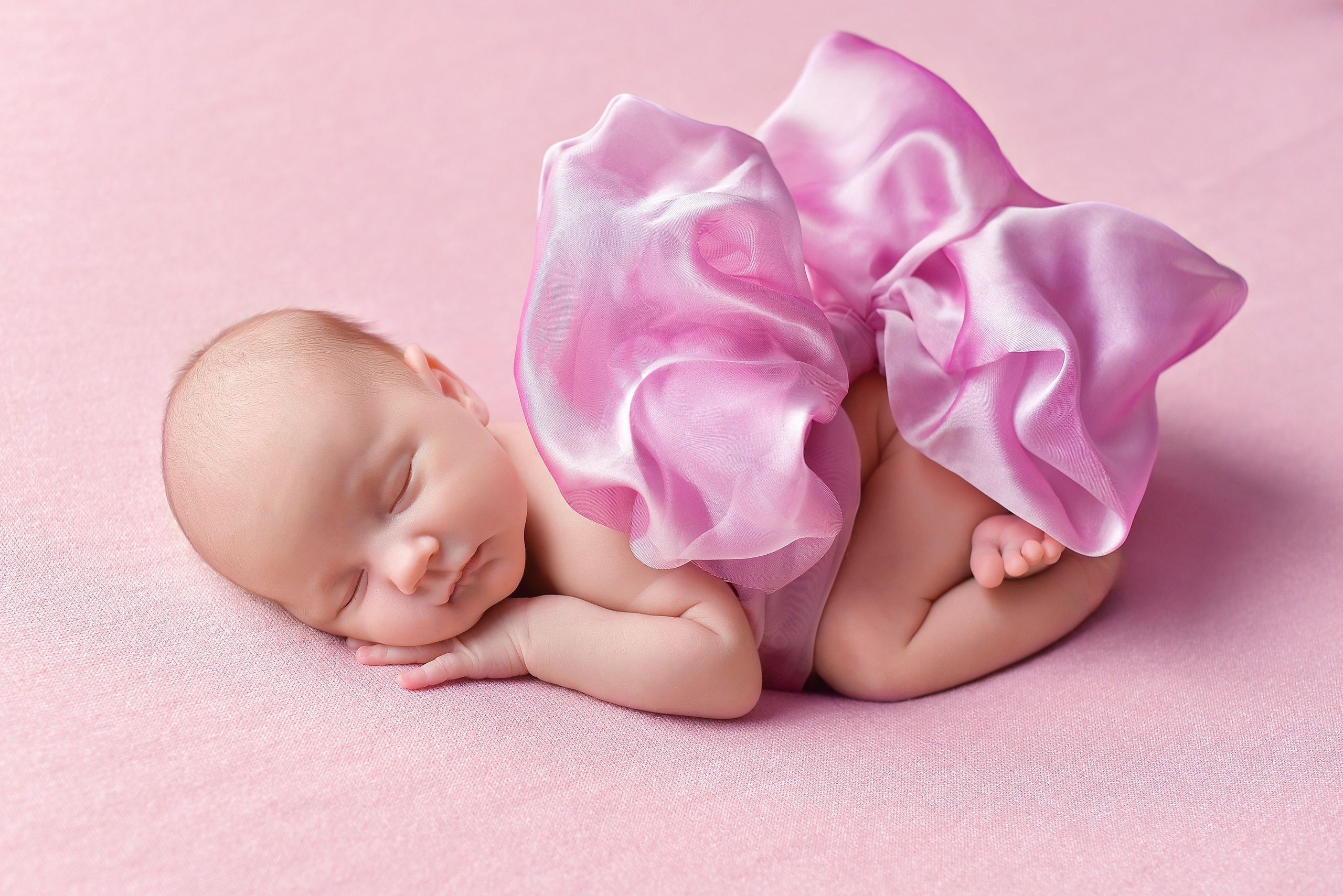 Девочки. Елена Комиссарова-фотограф новорожденных в г. Иваново