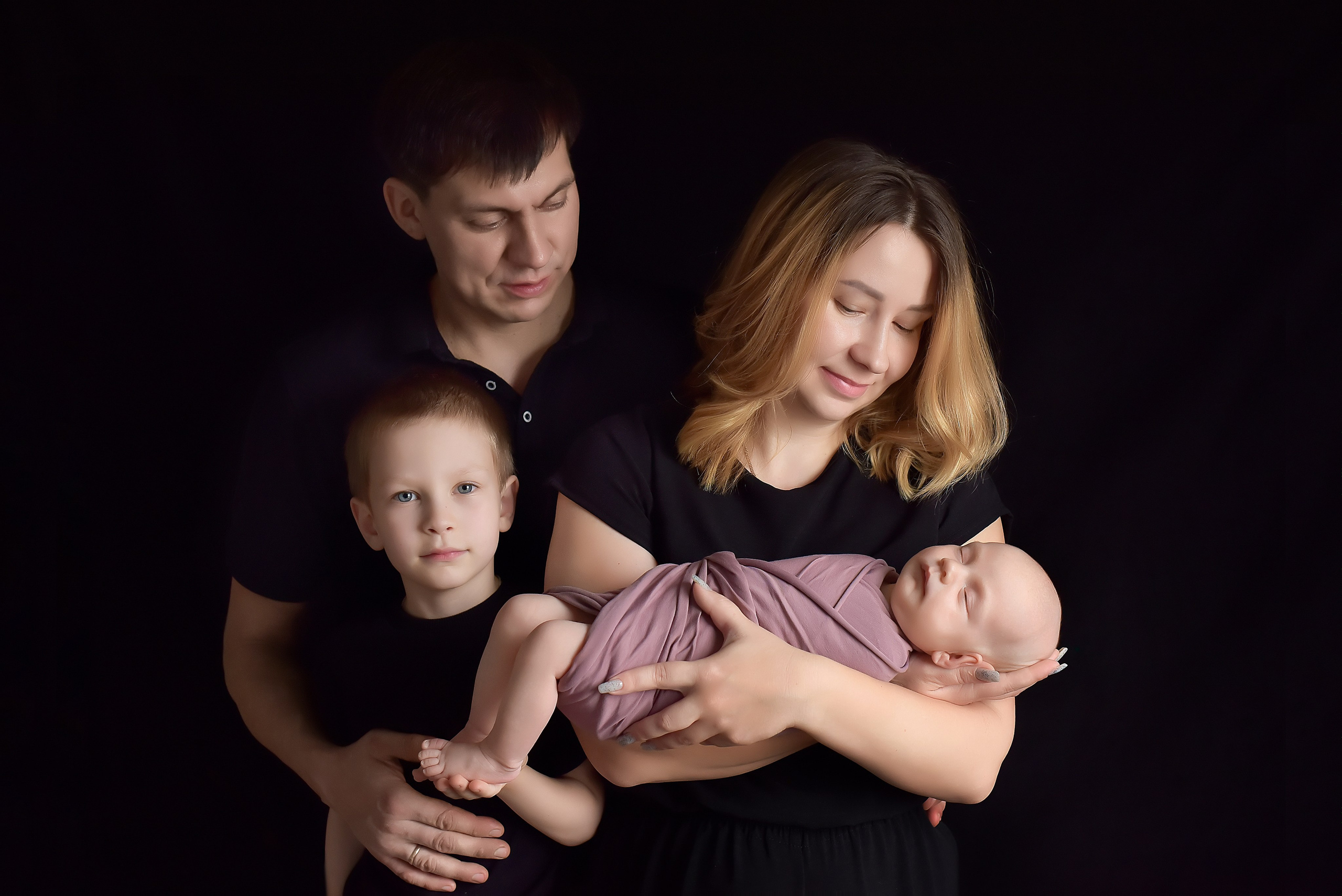 Кадры с родителями. Елена Комиссарова-фотограф новорожденных в г. Иваново