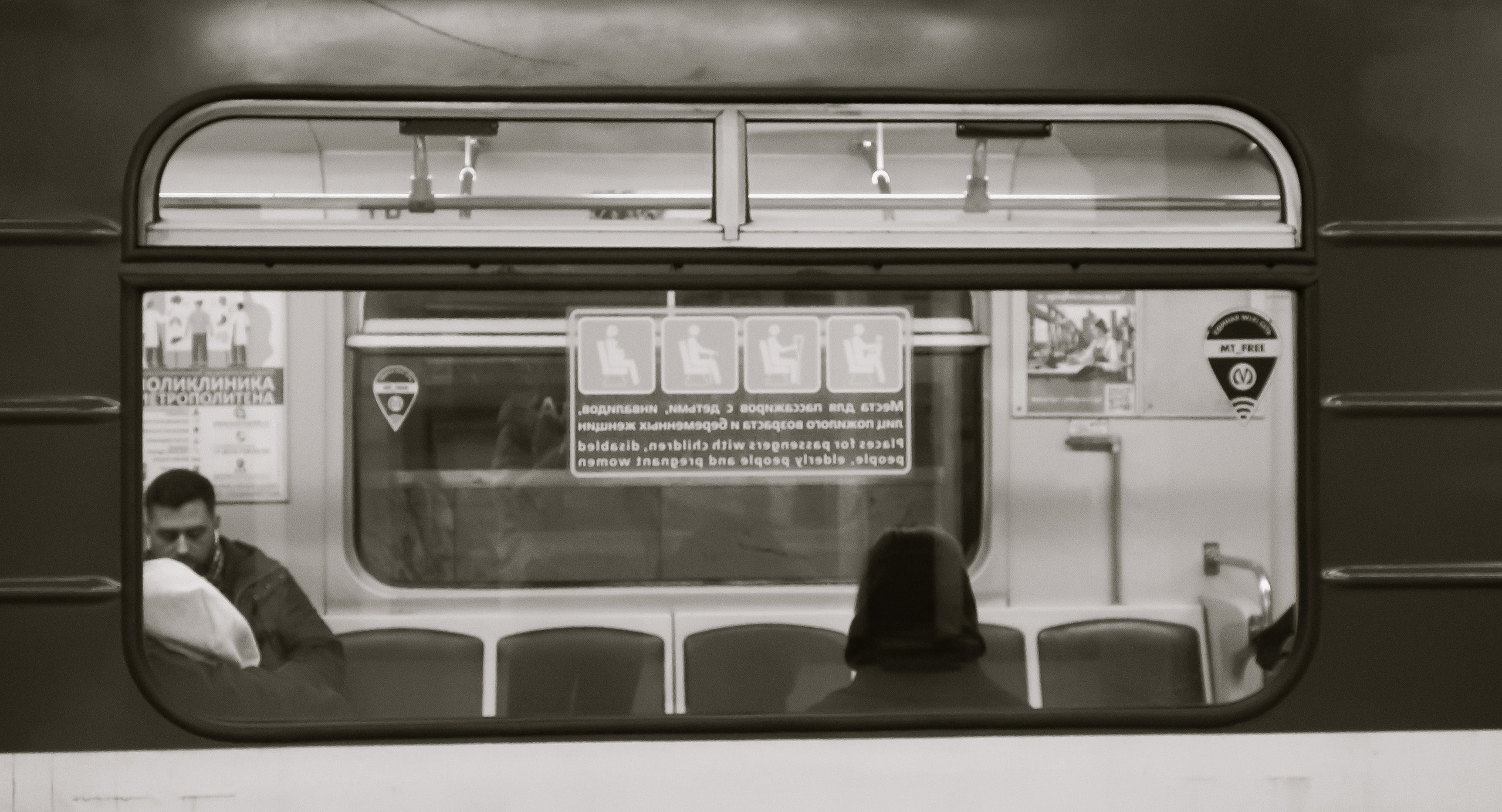 Street: ночь. Фотограф YODLUCE